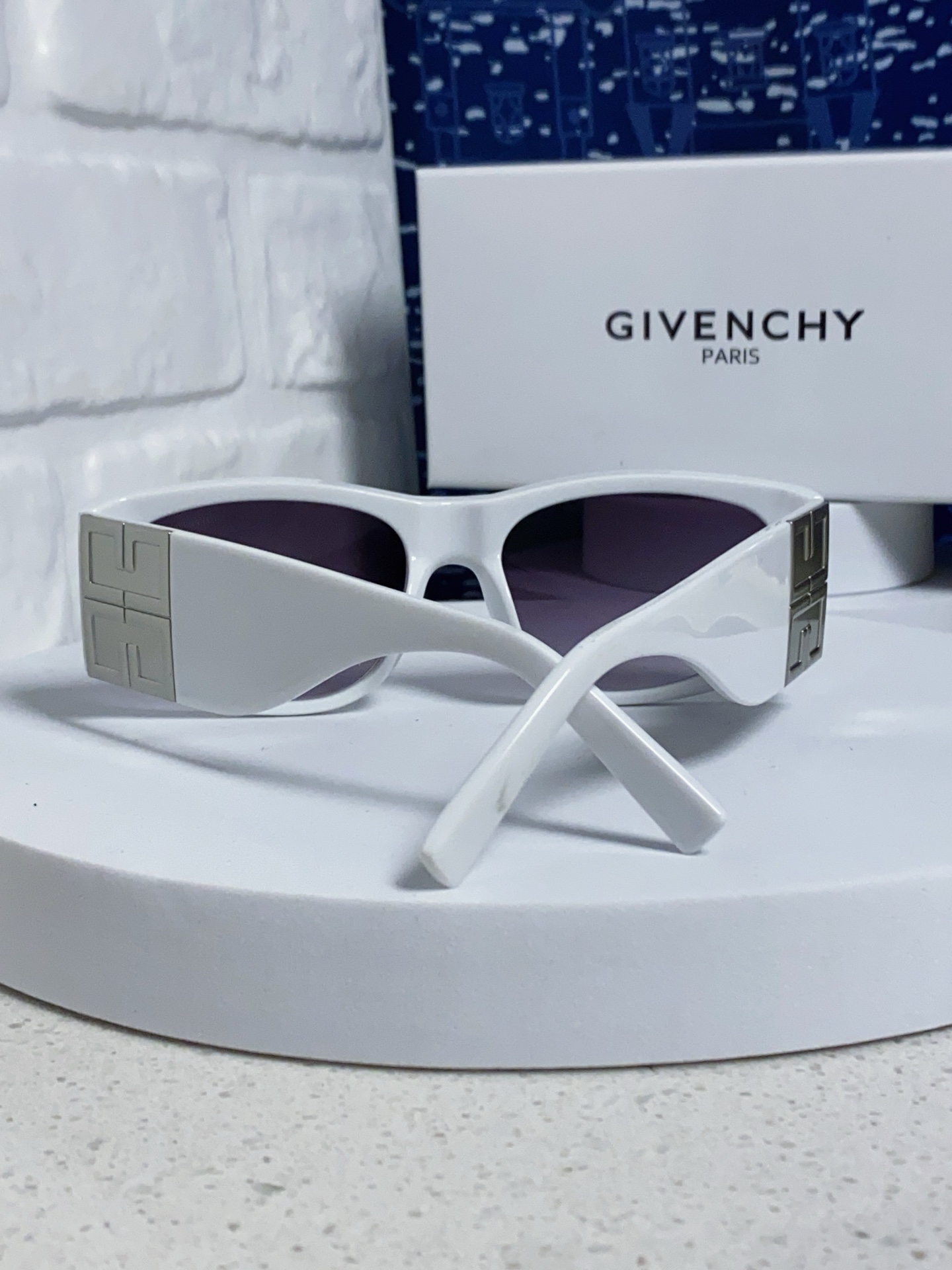  Givenchy纪梵希 2025新款复古椭圆墨镜女款偏光方圆脸太阳眼镜防紫外线凹造型