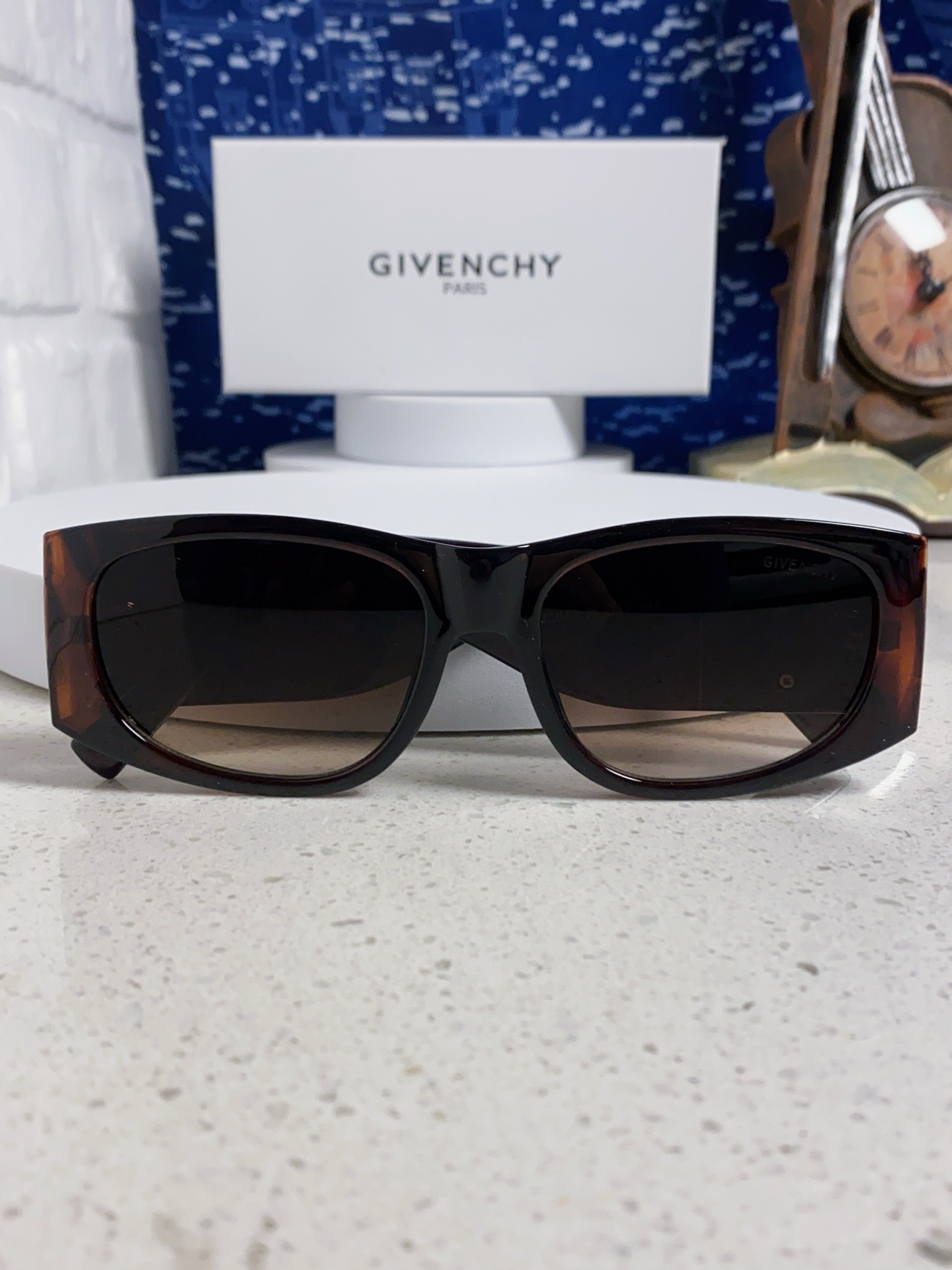  Givenchy纪梵希 2025新款复古椭圆墨镜女款偏光方圆脸太阳眼镜防紫外线凹造型