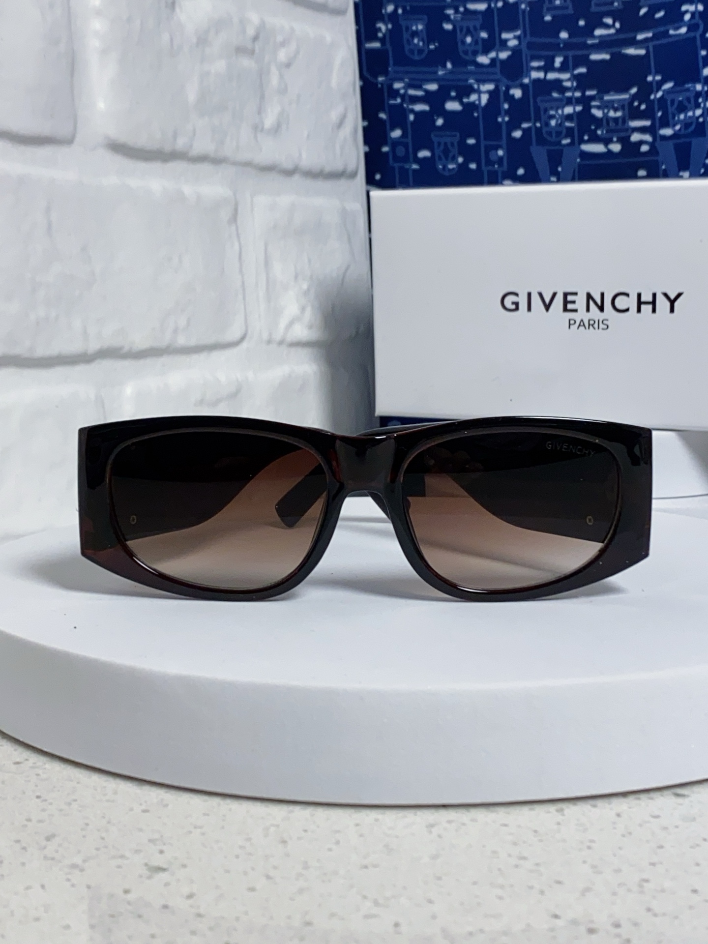  Givenchy纪梵希 2025新款复古椭圆墨镜女款偏光方圆脸太阳眼镜防紫外线凹造型