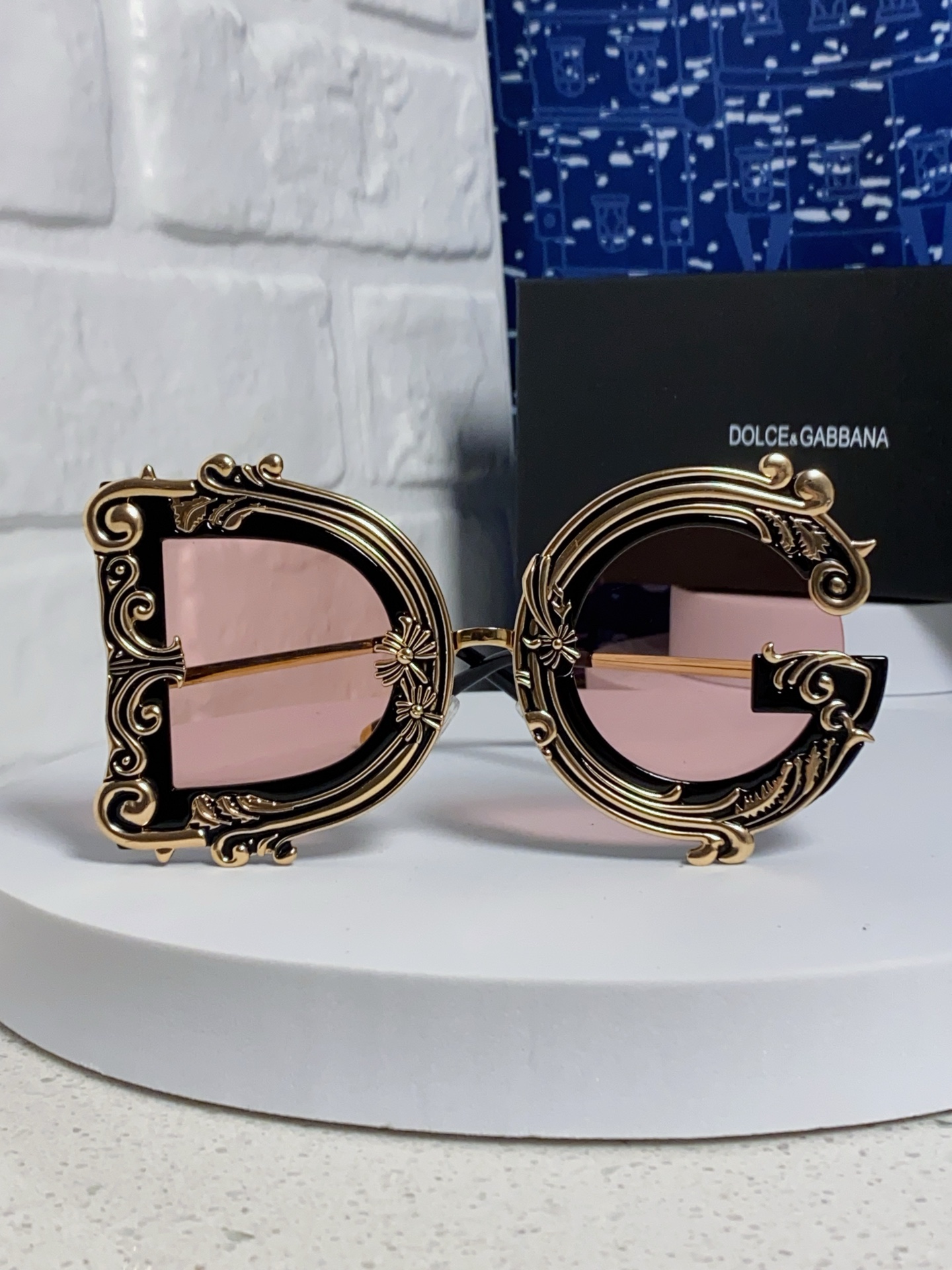  Dolce&Gabbana杜嘉班纳 2025新款DG小众巴洛克风情太阳镜摩登复古潮流街拍模特走秀款墨镜