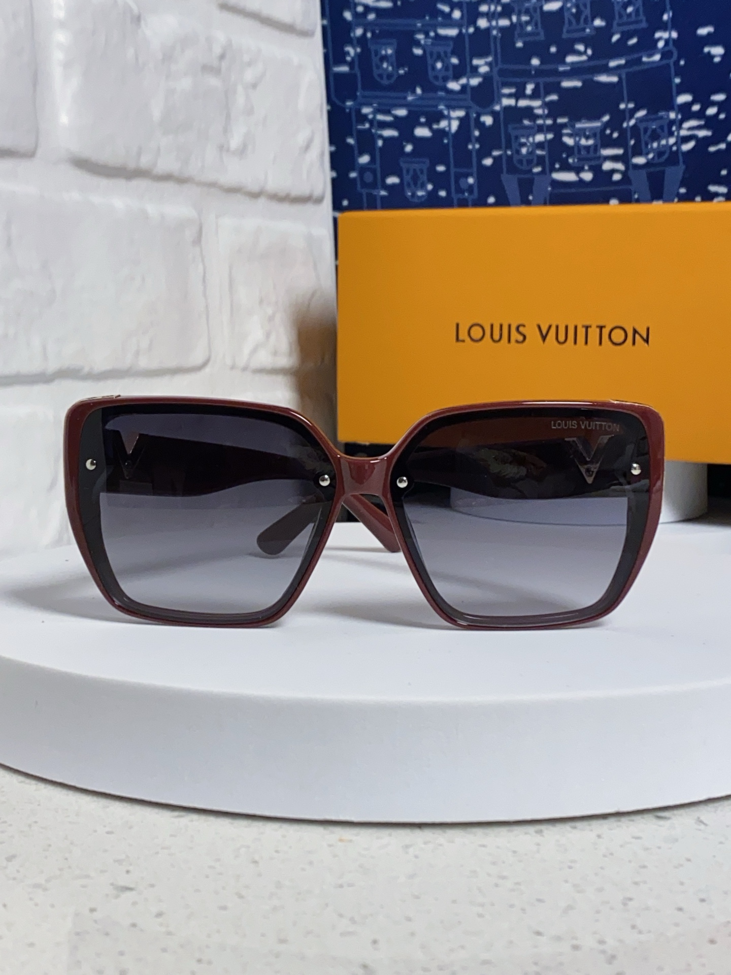  Louis Vuitton路易威登 2025新款Lv太阳镜时尚潮流女士感遮阳防紫外线墨镜网红
