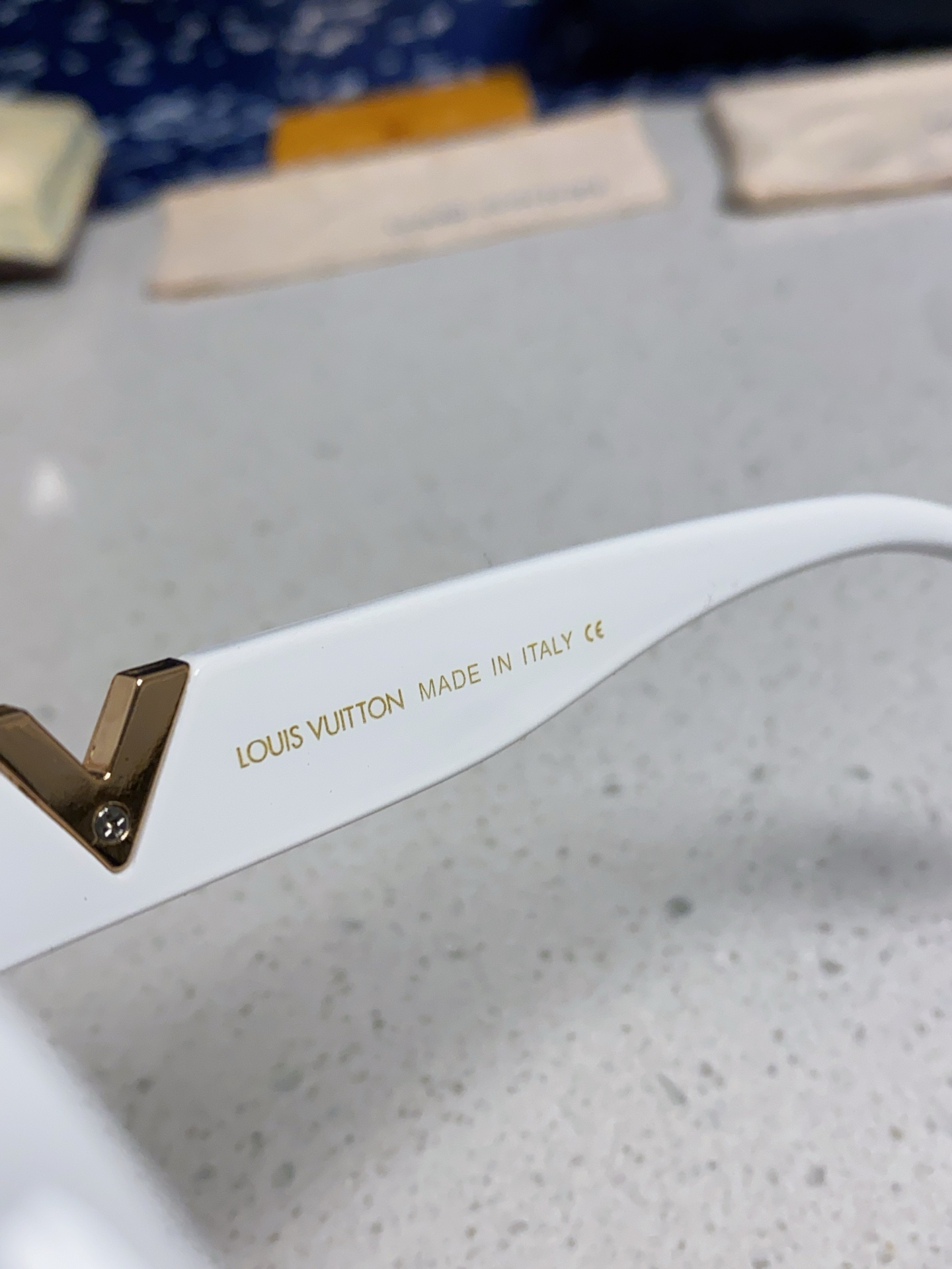  Louis Vuitton路易威登 2025新款Lv太阳镜时尚潮流女士感遮阳防紫外线墨镜网红