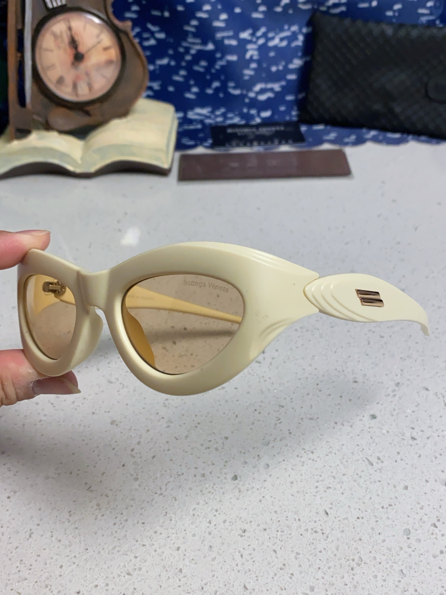  Bottega Veneta宝缇嘉  2025新款太阳镜未来科技感异形y2k辣妹 多巴胺墨镜ins赛博