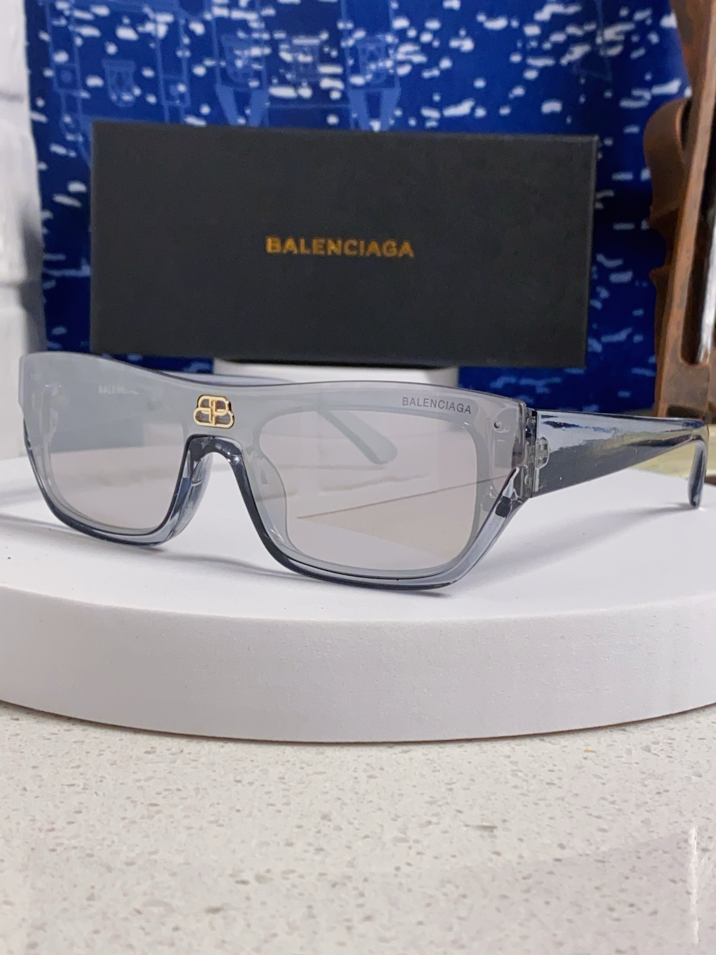 Balenricaga 巴黎世家 2025新款个性半框欧美潮流太阳镜男凹造型街拍嘻哈防紫外线墨镜女