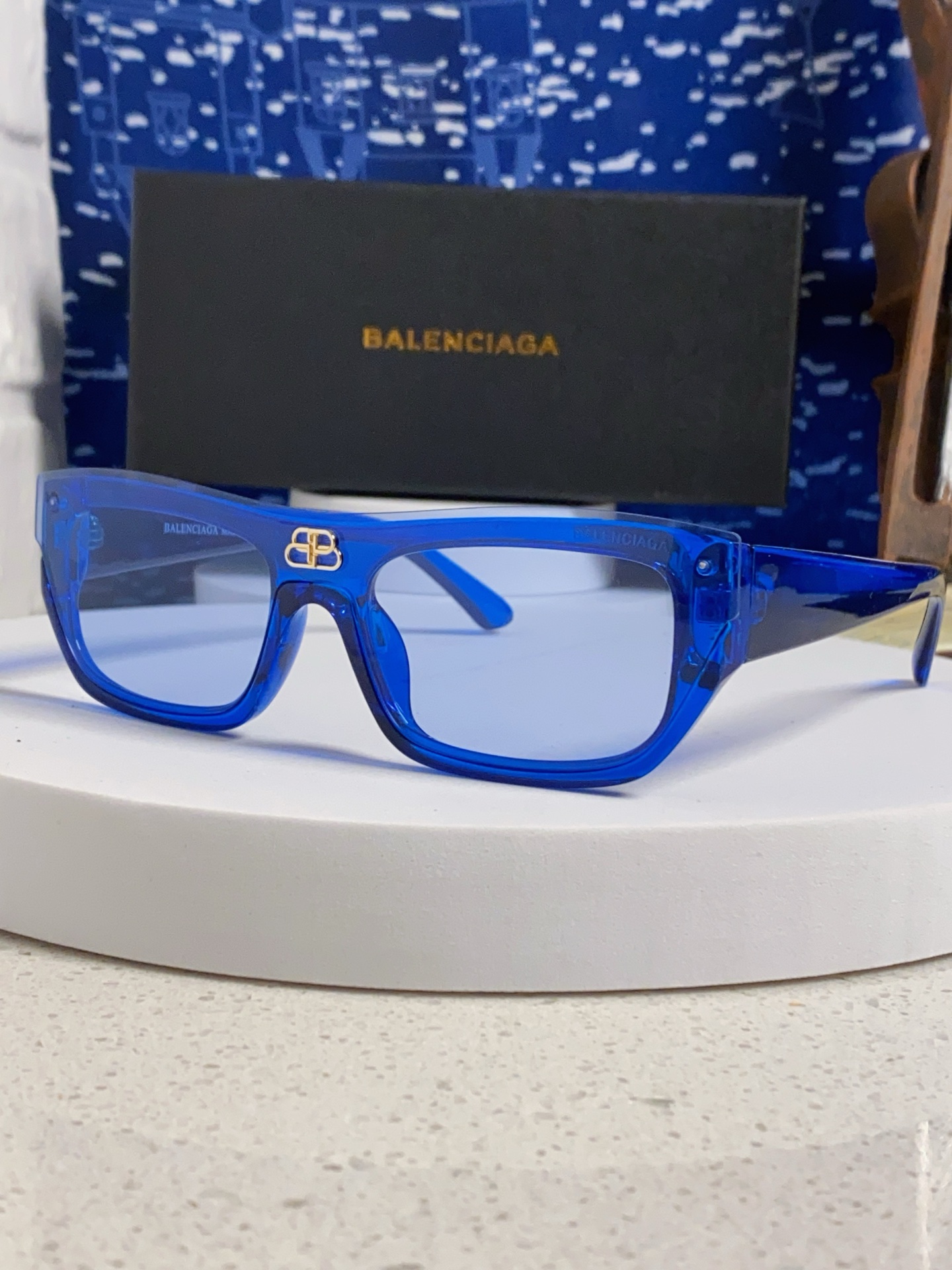  Balenricaga 巴黎世家 2025新款个性半框欧美潮流太阳镜男凹造型街拍嘻哈防紫外线墨镜女