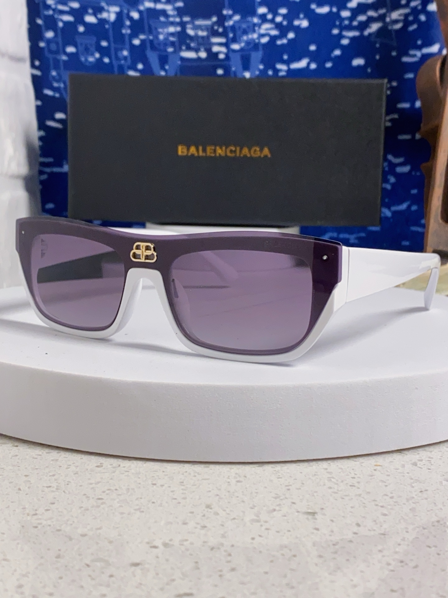  Balenricaga 巴黎世家 2025新款个性半框欧美潮流太阳镜男凹造型街拍嘻哈防紫外线墨镜女