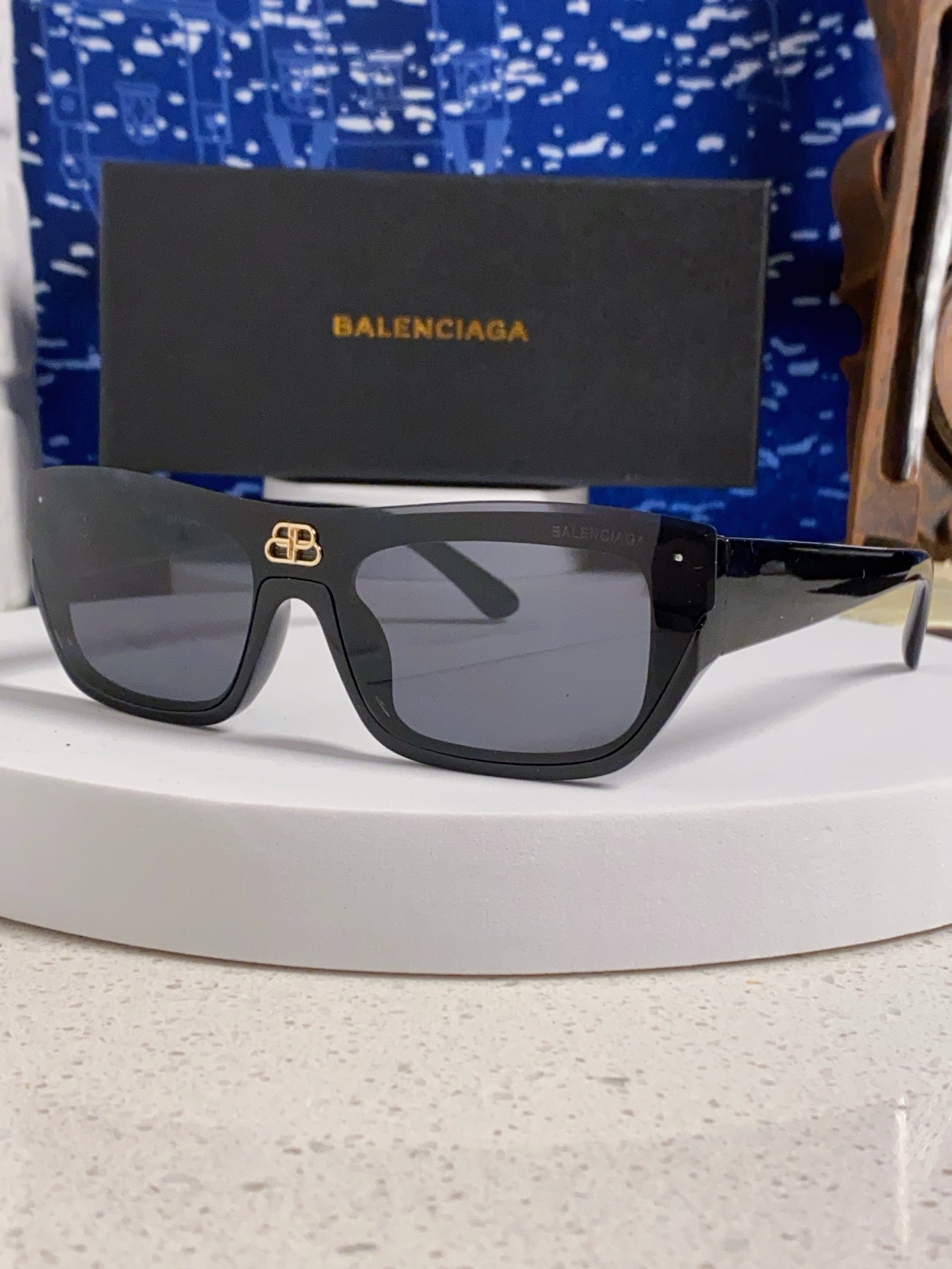  Balenricaga 巴黎世家 2025新款个性半框欧美潮流太阳镜男凹造型街拍嘻哈防紫外线墨镜女