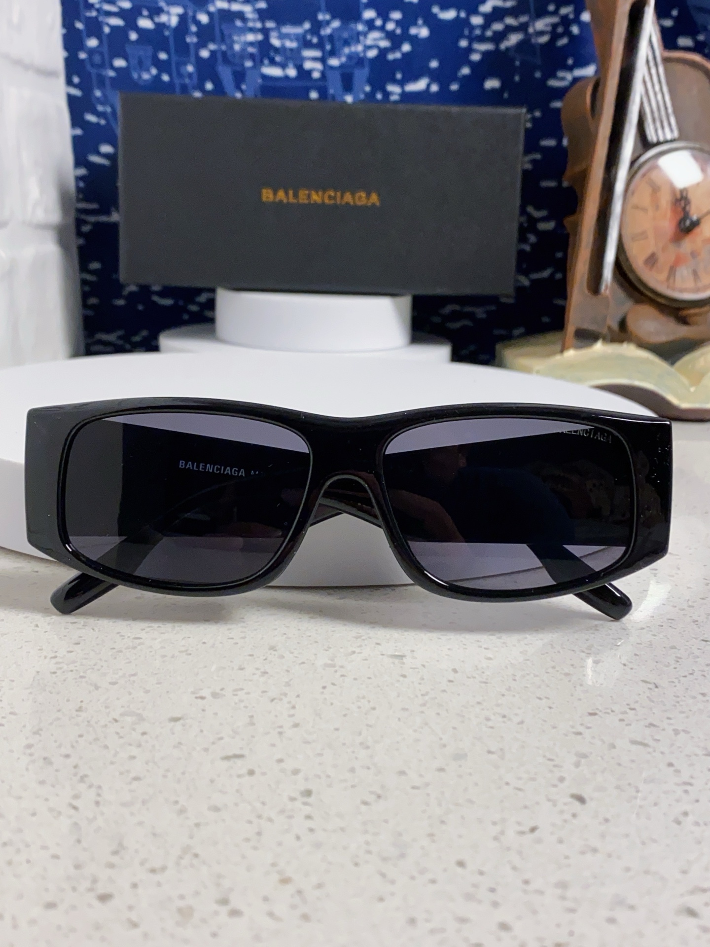  Balenciaga巴黎世家 2025新款欧美方形大粗框小红书女高级感防紫外线墨镜太阳镜 男女通用
