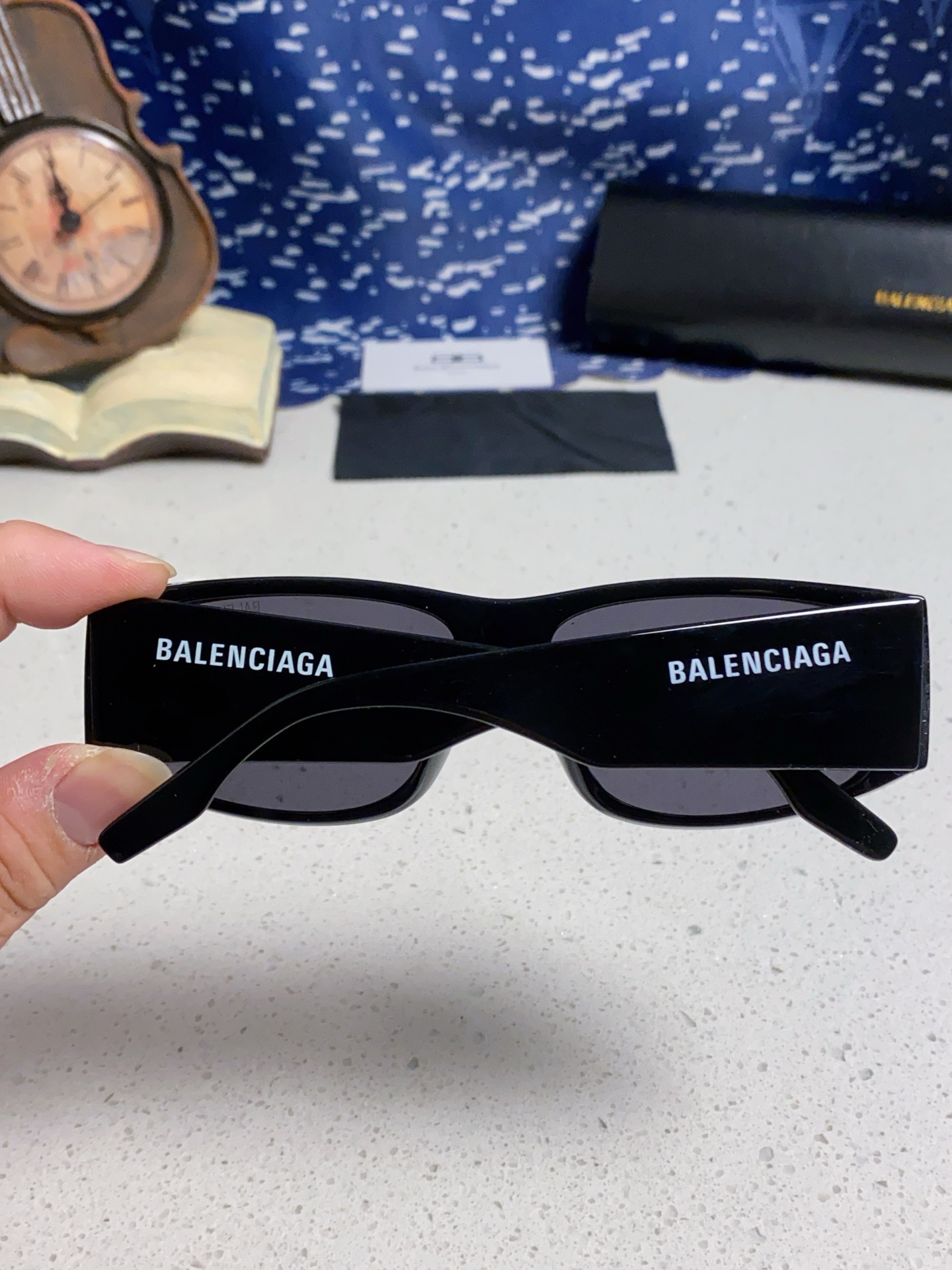  Balenciaga巴黎世家 2025新款欧美方形大粗框小红书女高级感防紫外线墨镜太阳镜 男女通用