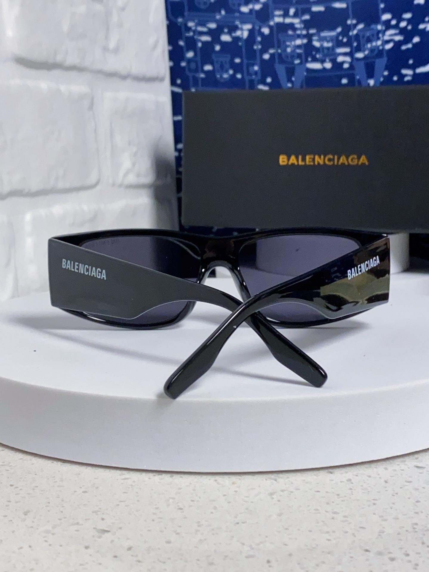  Balenciaga巴黎世家 2025新款欧美方形大粗框小红书女高级感防紫外线墨镜太阳镜 男女通用
