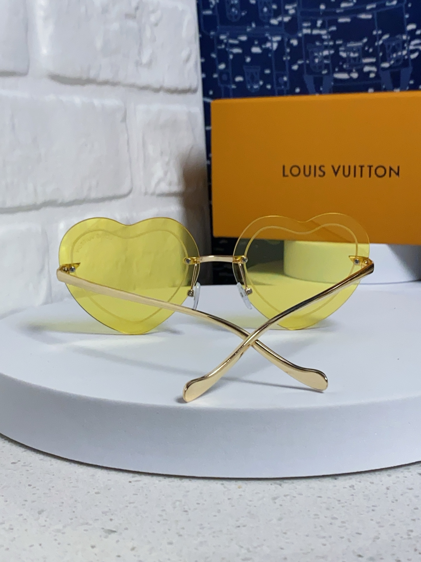  LouisVuitton路易威登 2025新款Lv复古爱心无框太阳镜女士iCns风拍照太阳眼镜潮款墨镜