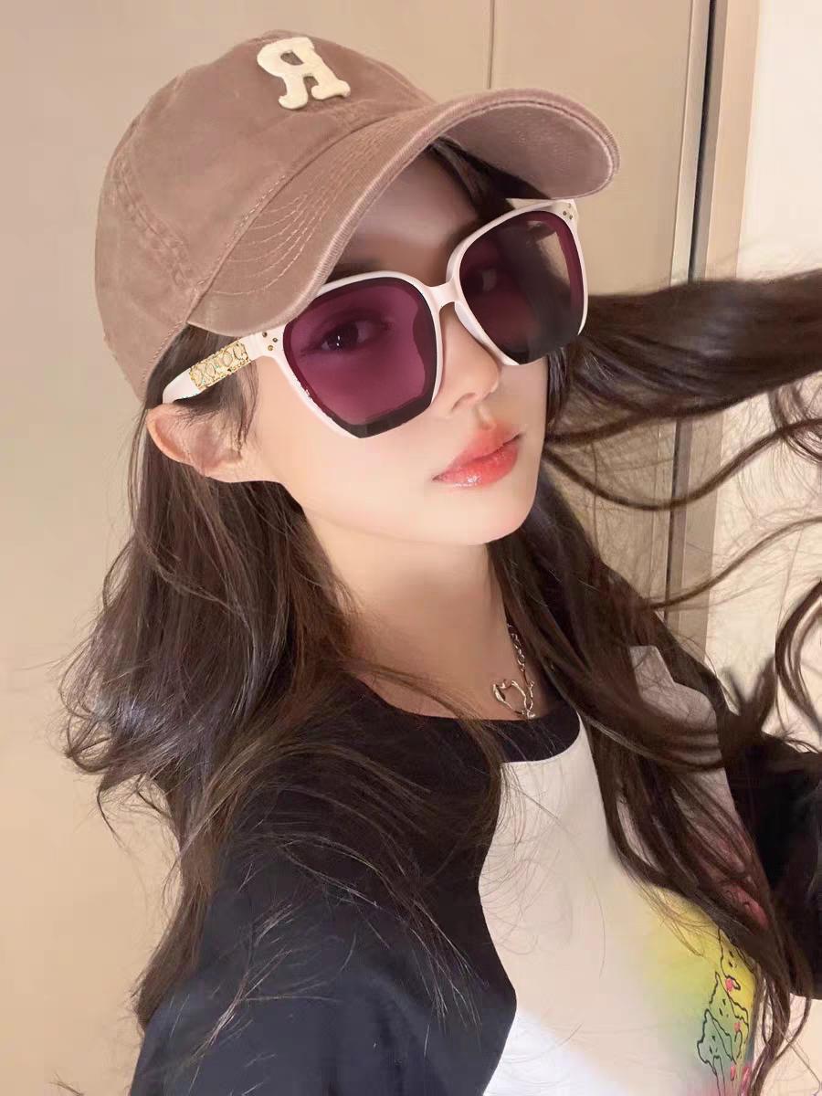  Celine赛琳 2025新款 欧美明星网红方形大框复古墨镜韩版男女潮个性朋克风太阳眼镜 