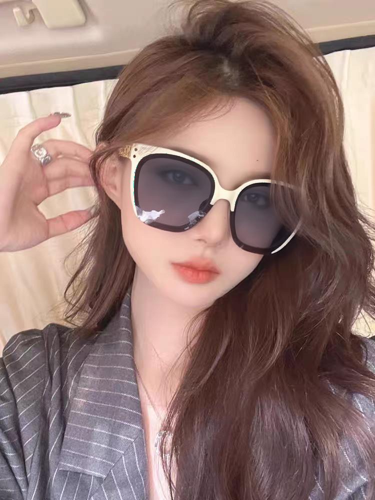  Celine赛琳 2025新款 欧美明星网红方形大框复古墨镜韩版男女潮个性朋克风太阳眼镜 