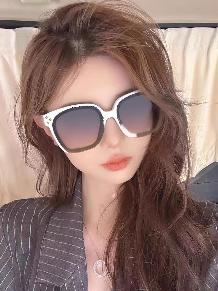  Celine赛琳 2025新款 欧美明星网红方形大框复古墨镜韩版男女潮个性朋克风太阳眼镜 