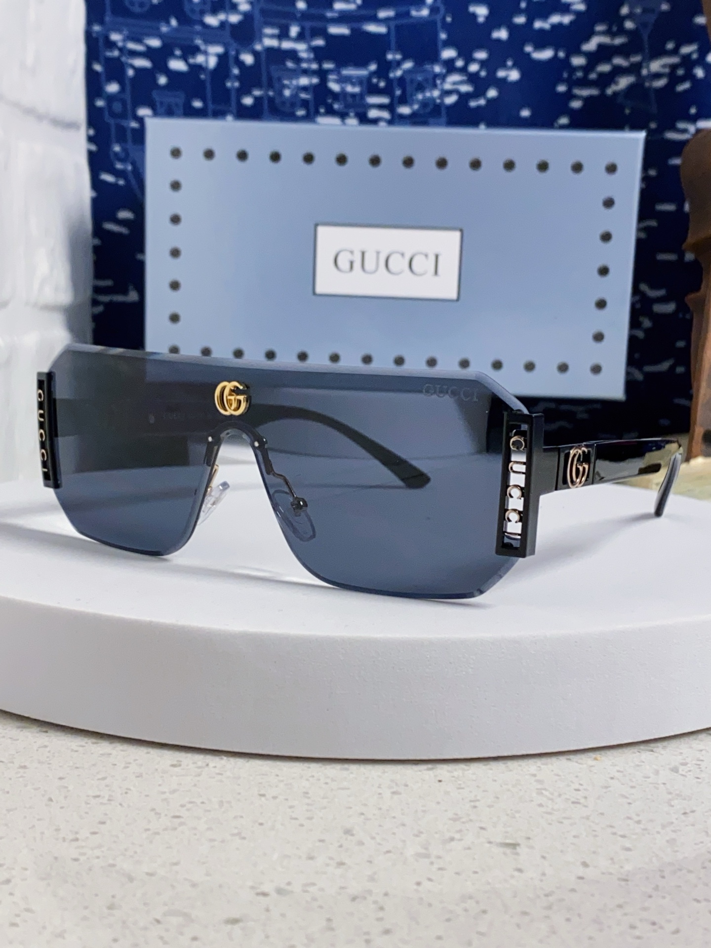  Gucci古奇 2025新款欧美范时尚偏光潮流太阳眼镜无框开车连体墨镜 男女通用