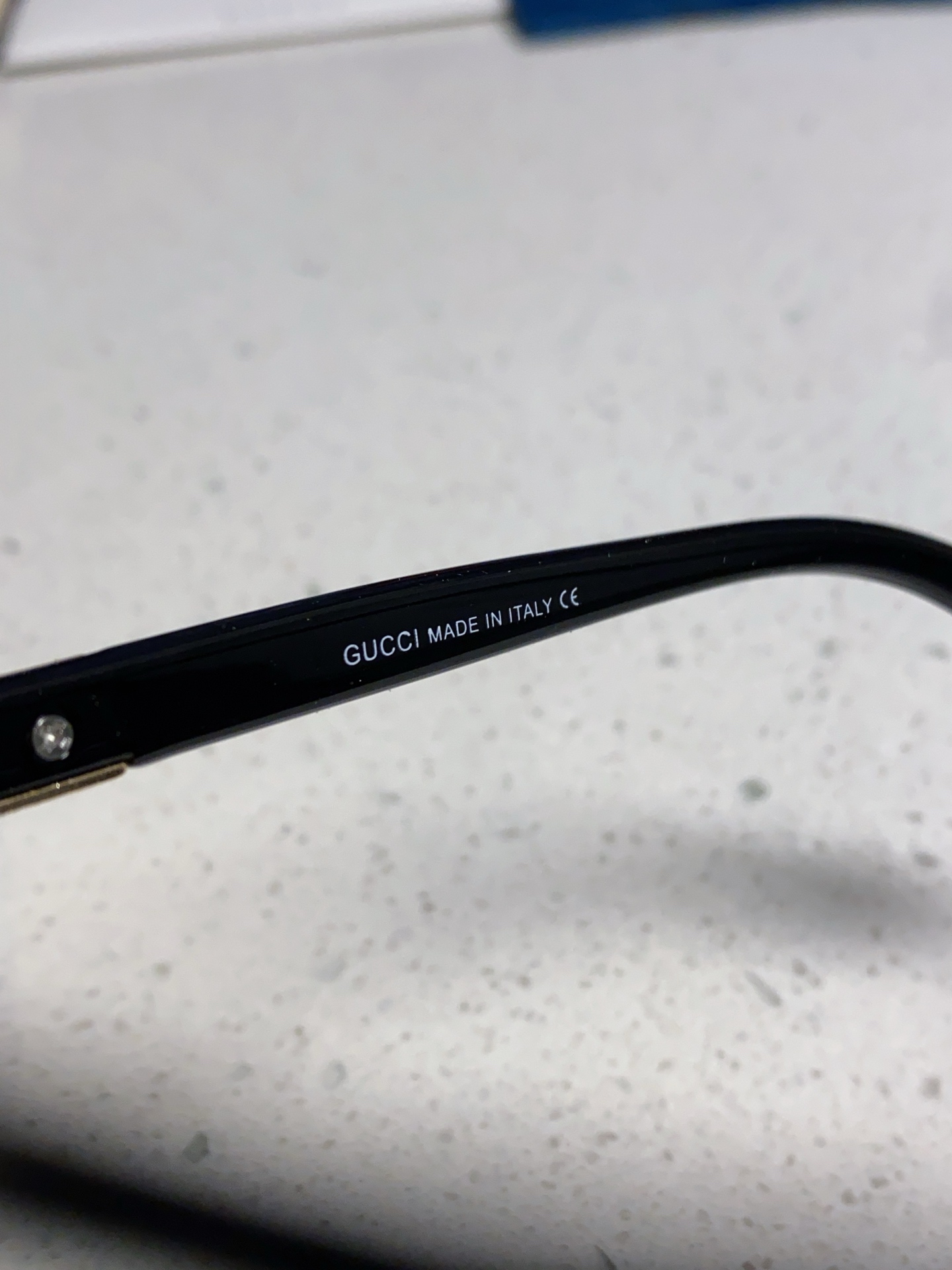  Gucci古奇 2025新款男女同款太阳镜 经典红绿腿吊坠 无框时尚潮流眼镜驾驶出游休闲太阳眼镜 男士