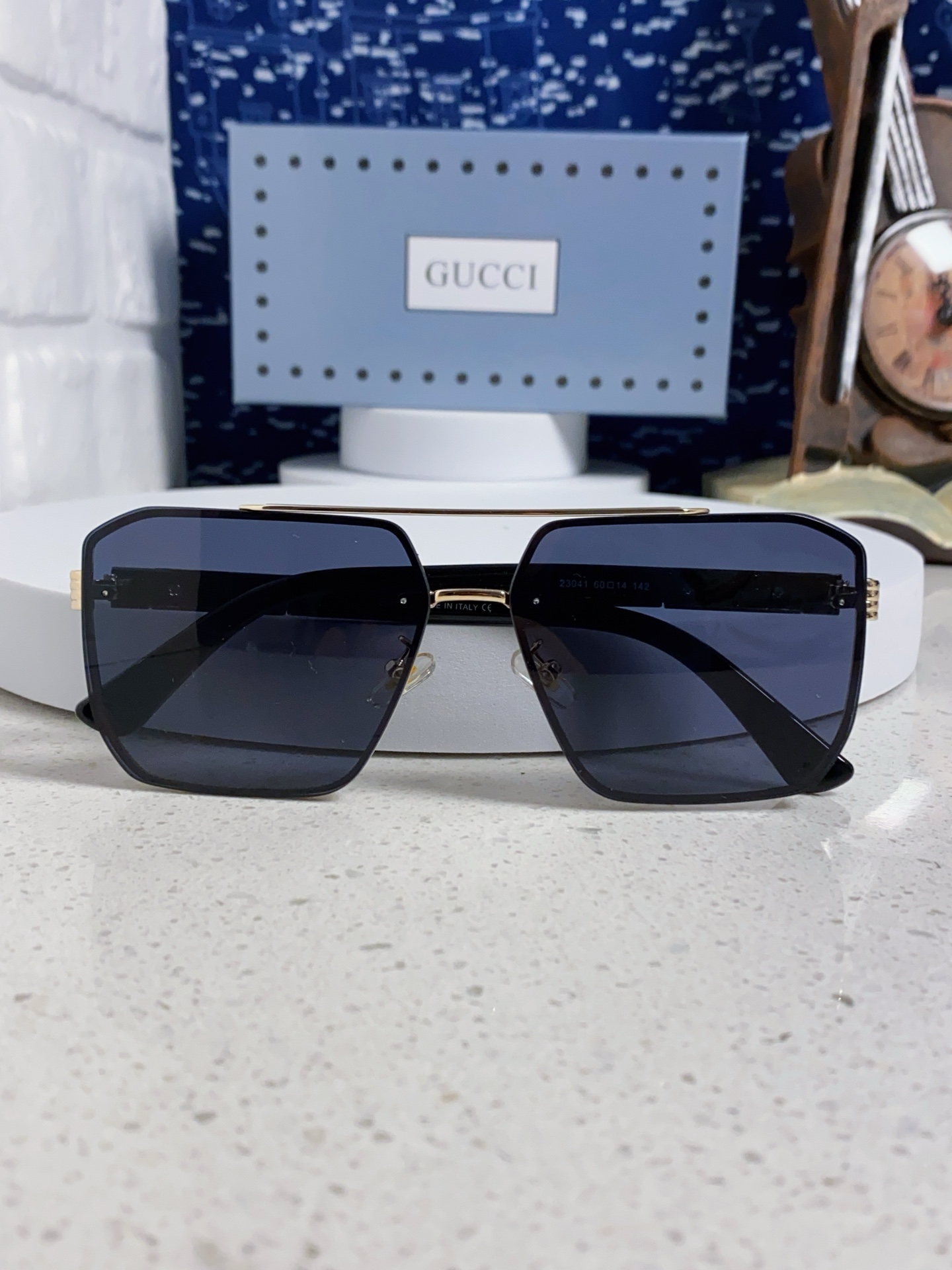  Gucci古奇 2025新款男女同款太阳镜 经典红绿腿吊坠 无框时尚潮流眼镜驾驶出游休闲太阳眼镜 男士