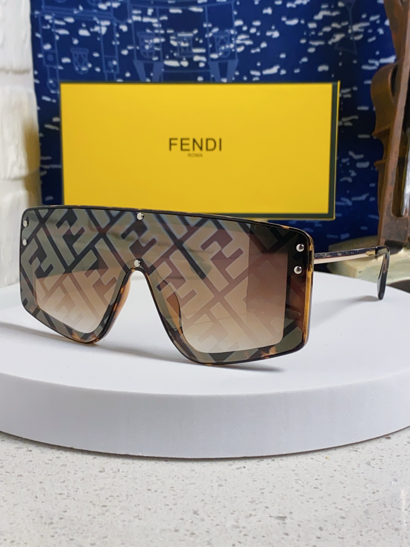 Fendi芬迪 2025新款欧美外贸水印时尚太阳眼镜男墨镜 男女通用 
