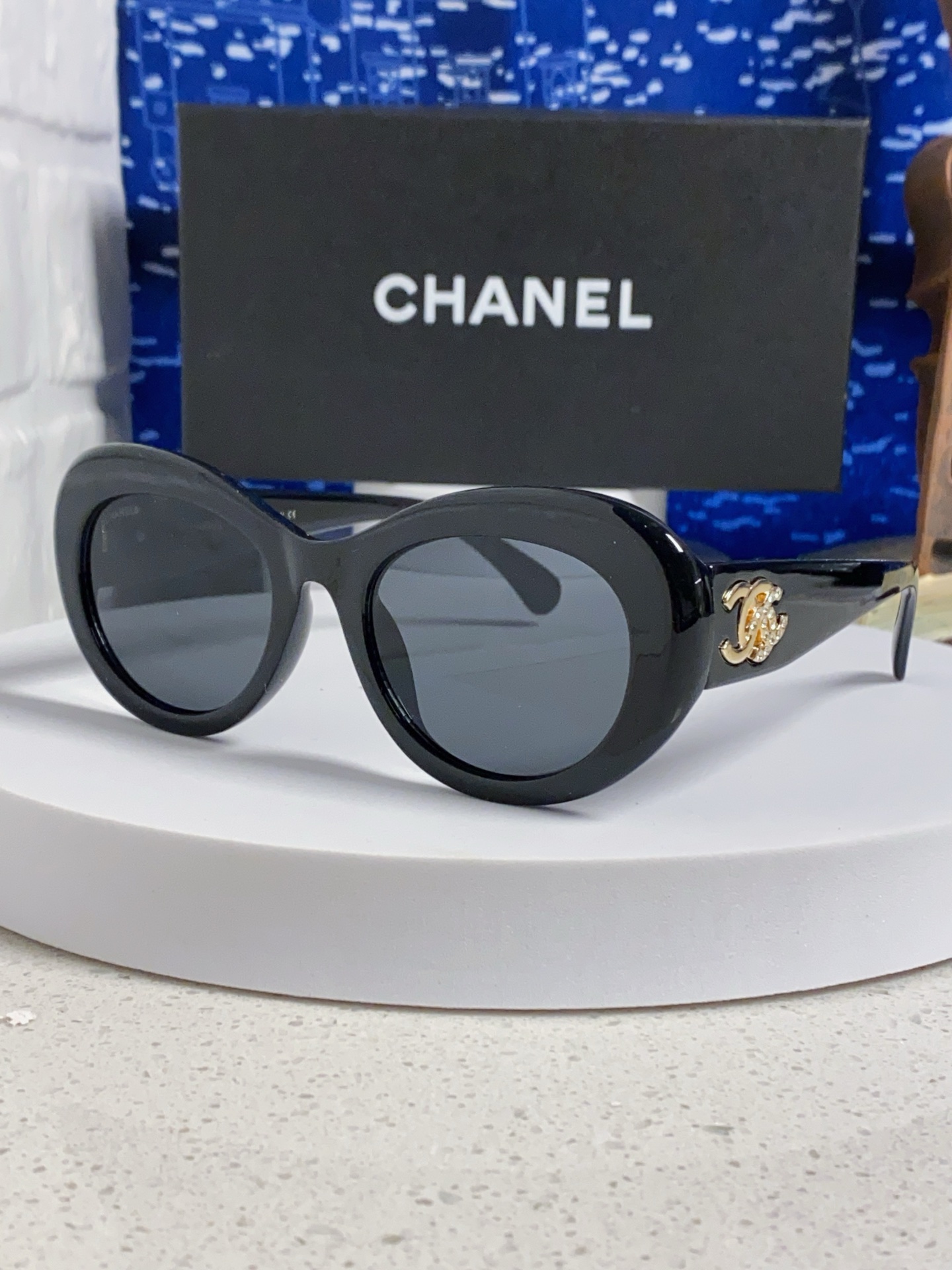  Chanel香奈儿 2025新款 复古大框方形高级感镶钻太阳眼镜圆脸显瘦防紫外线街拍墨镜女款