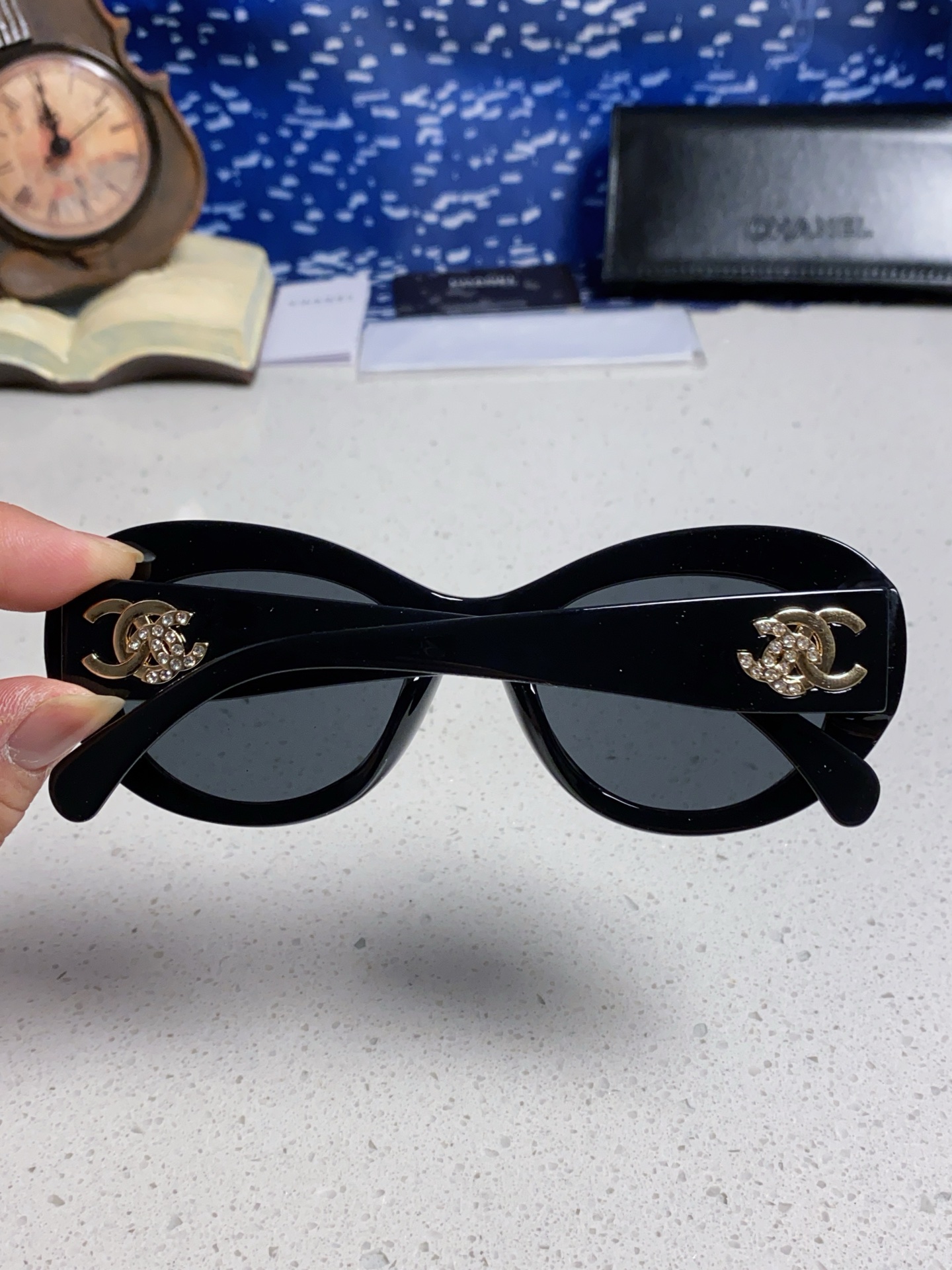  Chanel香奈儿 2025新款 复古大框方形高级感镶钻太阳眼镜圆脸显瘦防紫外线街拍墨镜女款
