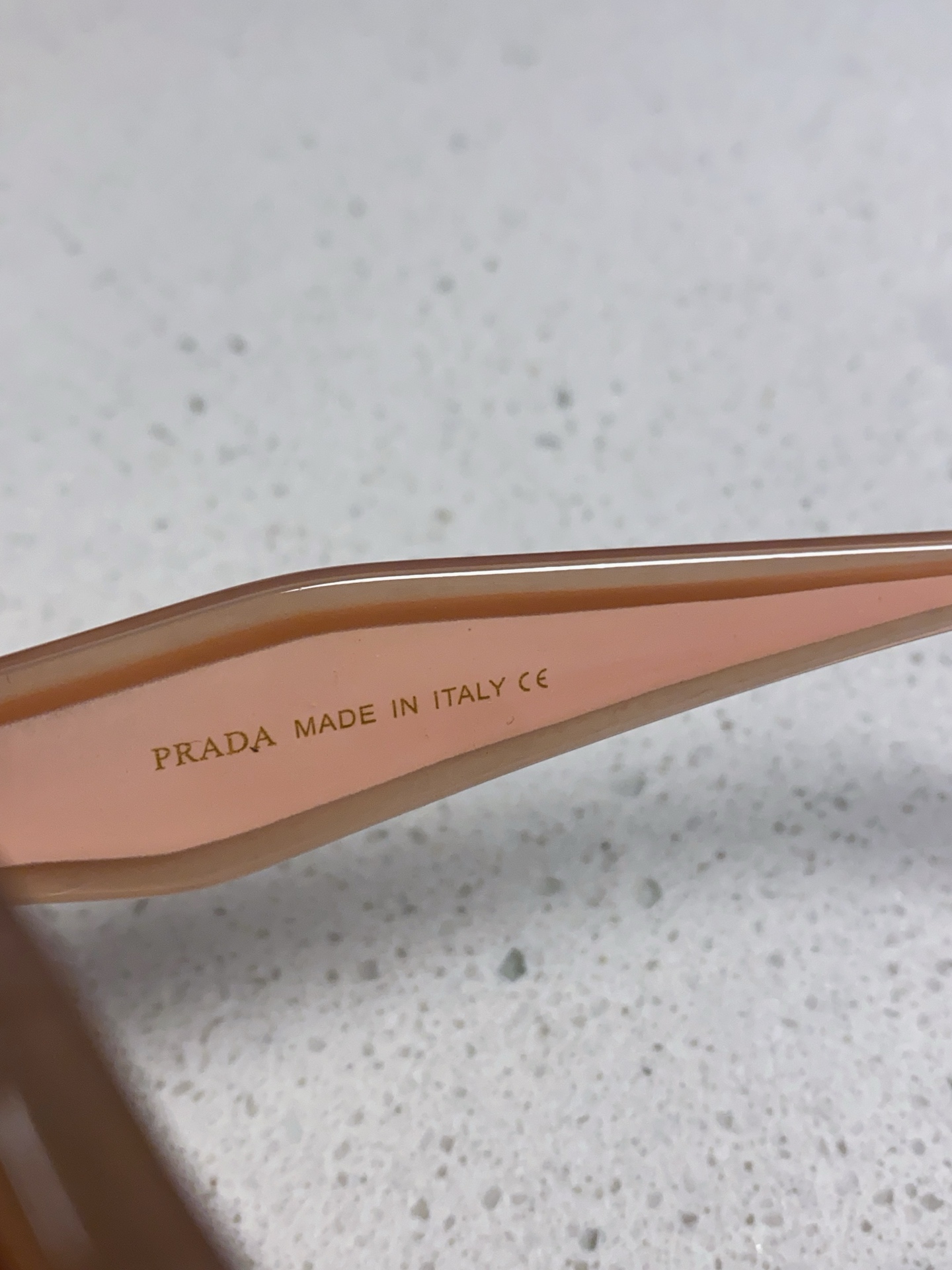 Prada普拉达 新款太阳镜女潮流不规则形渐变板材墨镜30。R 16YSF