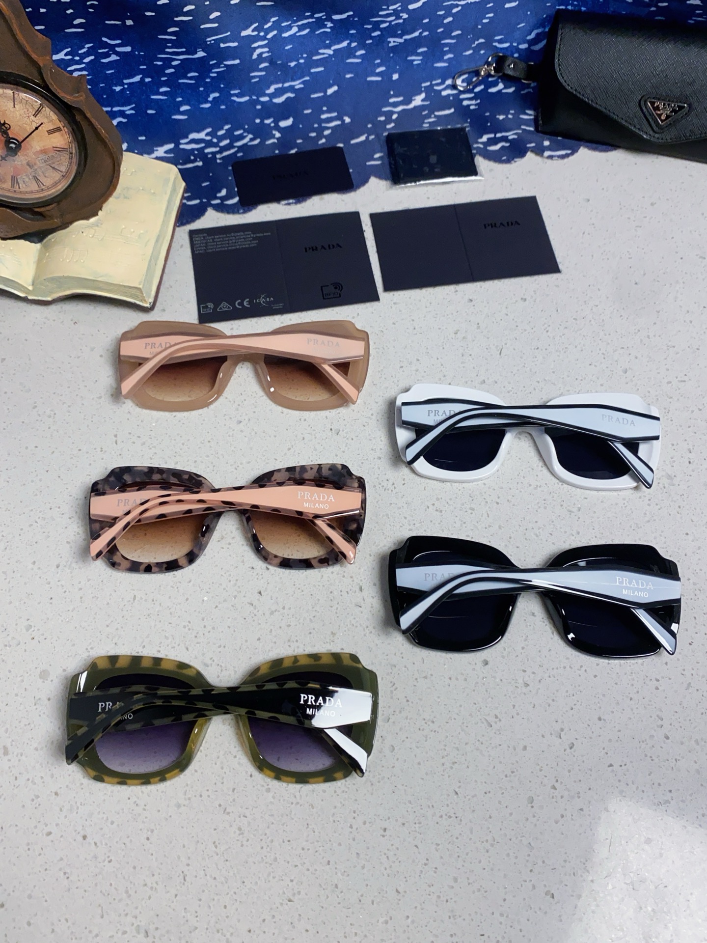 Prada普拉达 新款太阳镜女潮流不规则形渐变板材墨镜30。R 16YSF