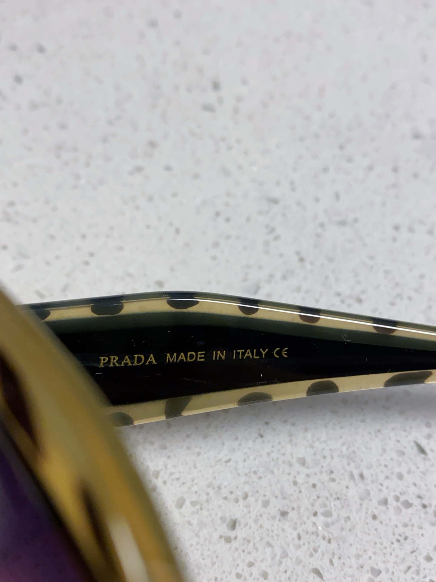 Prada普拉达 新款太阳镜女潮流不规则形渐变板材墨镜30。R 16YSF