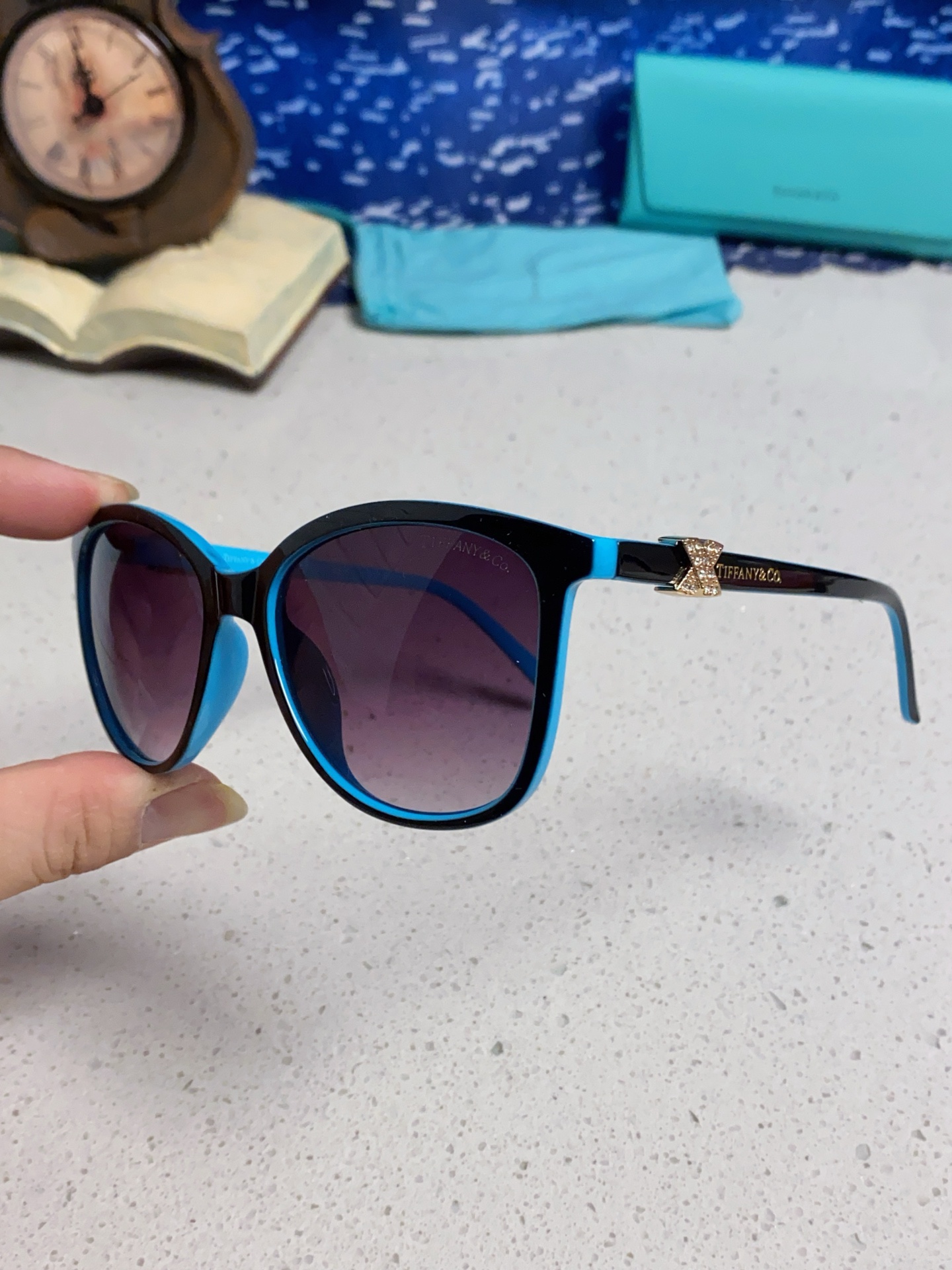 Tiffany蒂芙尼 2025新款镶钻太阳镜眼镜女士潮流精致墨镜 个性女款