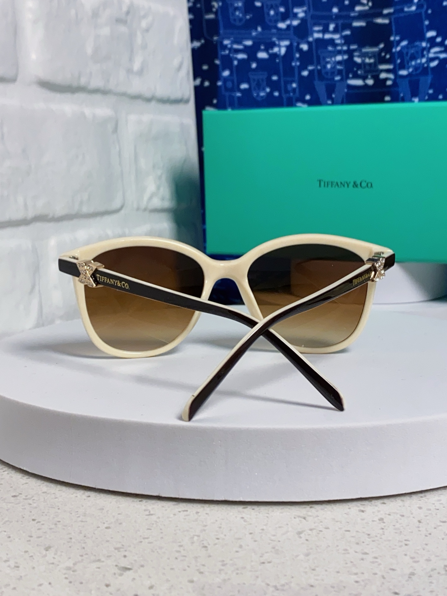 Tiffany蒂芙尼 2025新款镶钻太阳镜眼镜女士潮流精致墨镜 个性女款