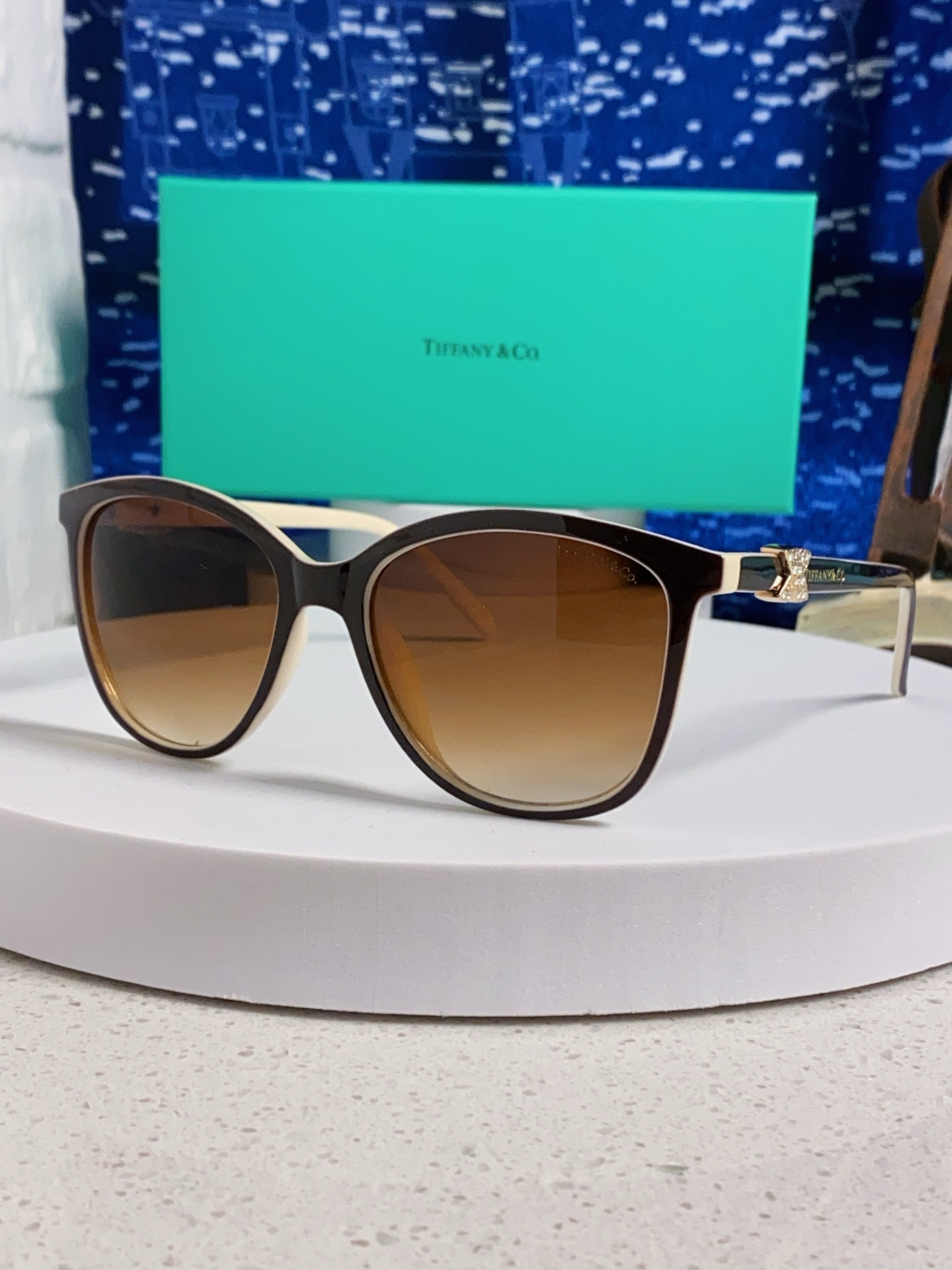 Tiffany蒂芙尼 2025新款镶钻太阳镜眼镜女士潮流精致墨镜 个性女款