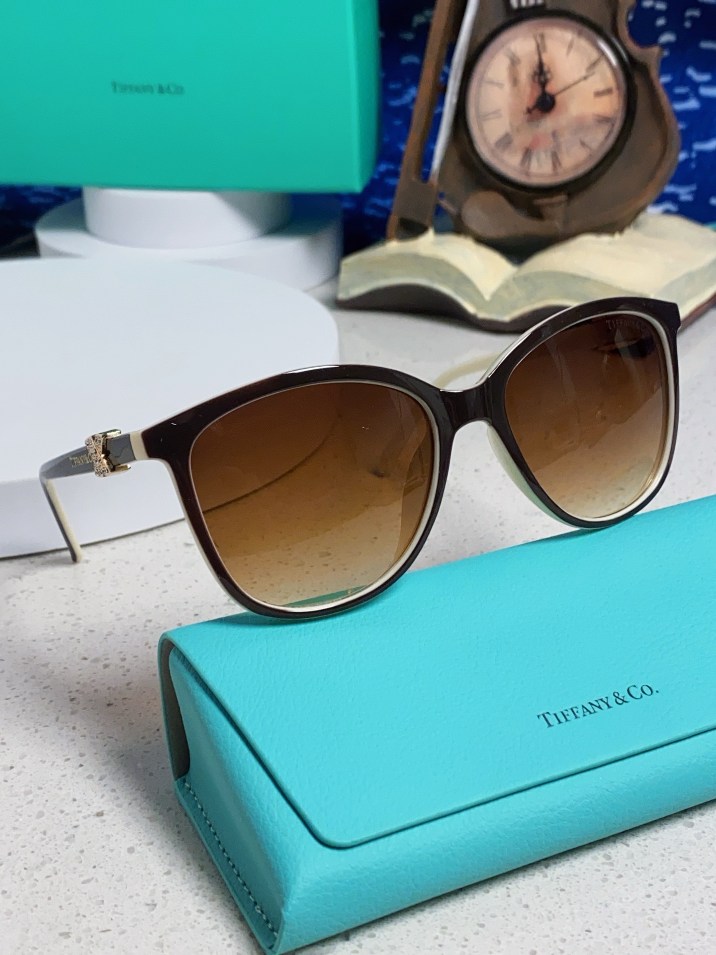 Tiffany蒂芙尼 2025新款镶钻太阳镜眼镜女士潮流精致墨镜 个性女款