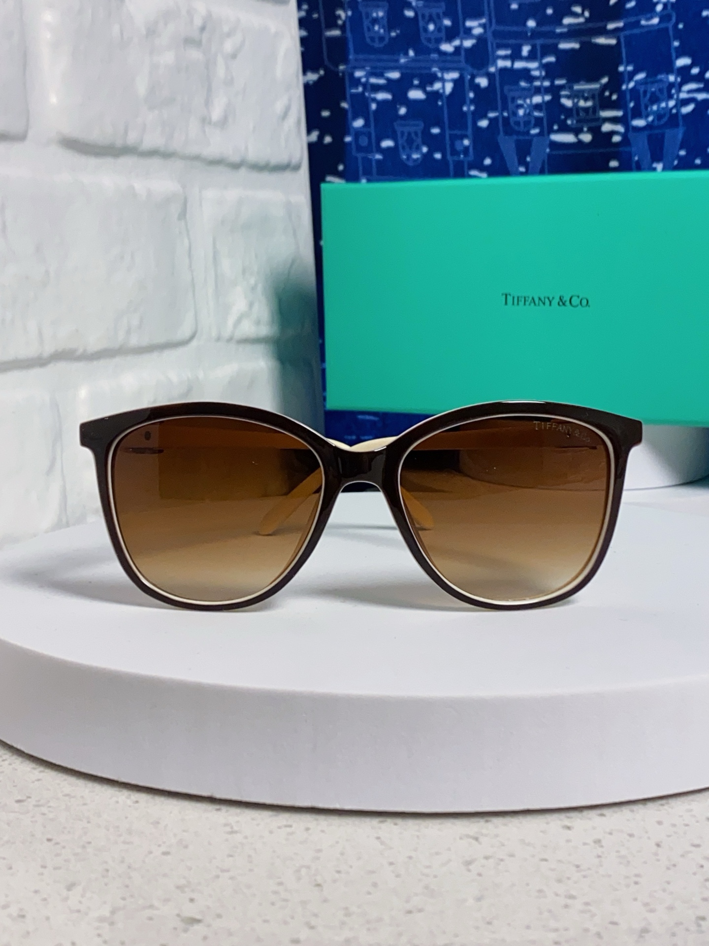 Tiffany蒂芙尼 2025新款镶钻太阳镜眼镜女士潮流精致墨镜 个性女款