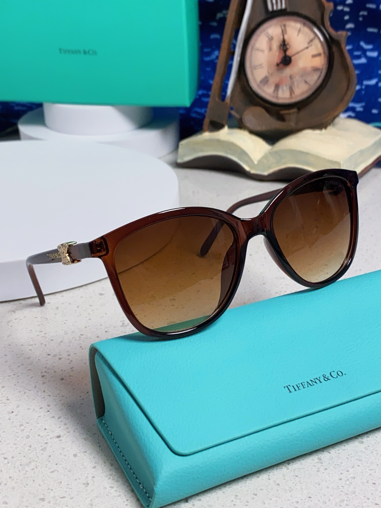 Tiffany蒂芙尼 2025新款镶钻太阳镜眼镜女士潮流精致墨镜 个性女款