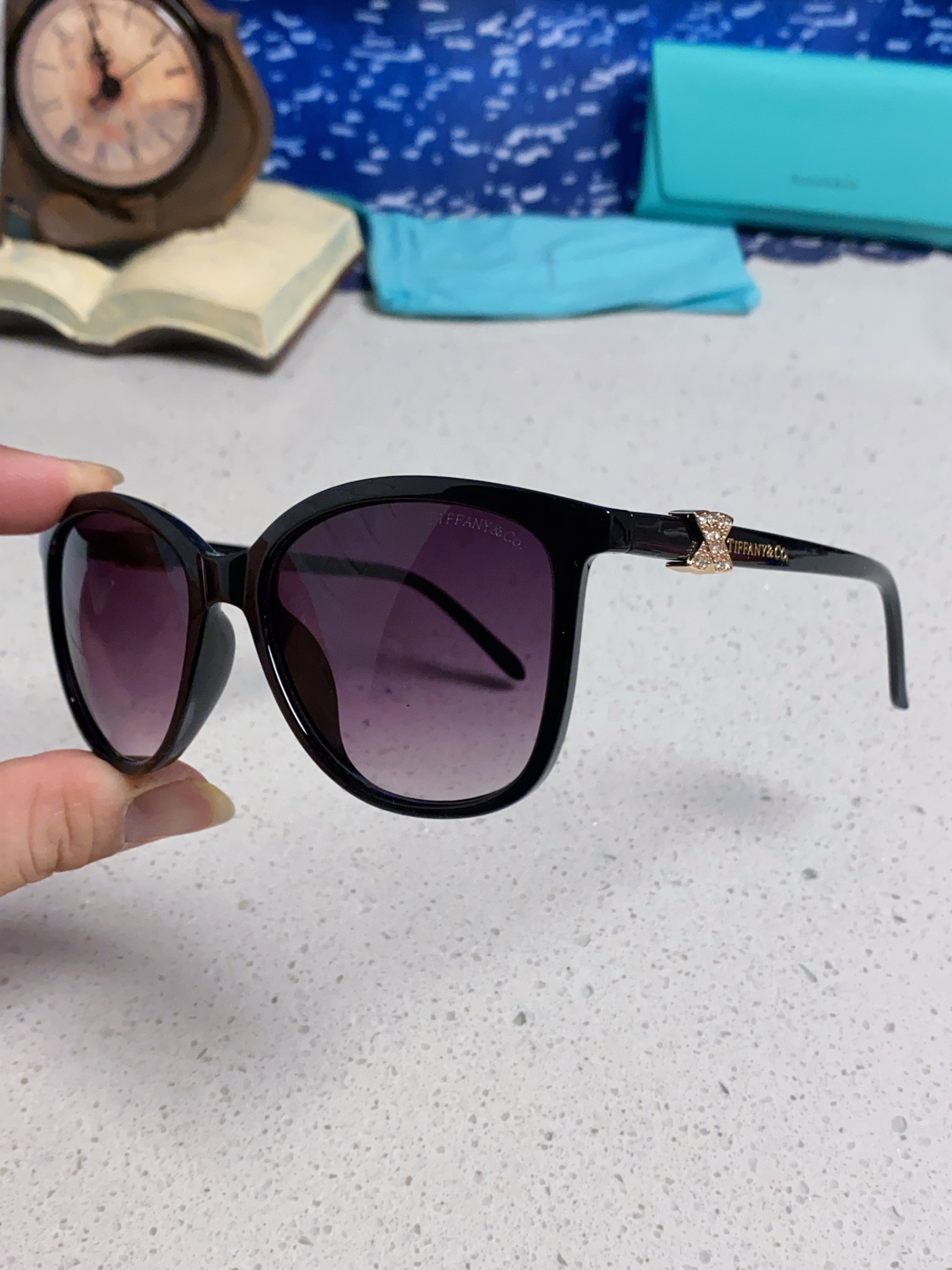 Tiffany蒂芙尼 2025新款镶钻太阳镜眼镜女士潮流精致墨镜 个性女款