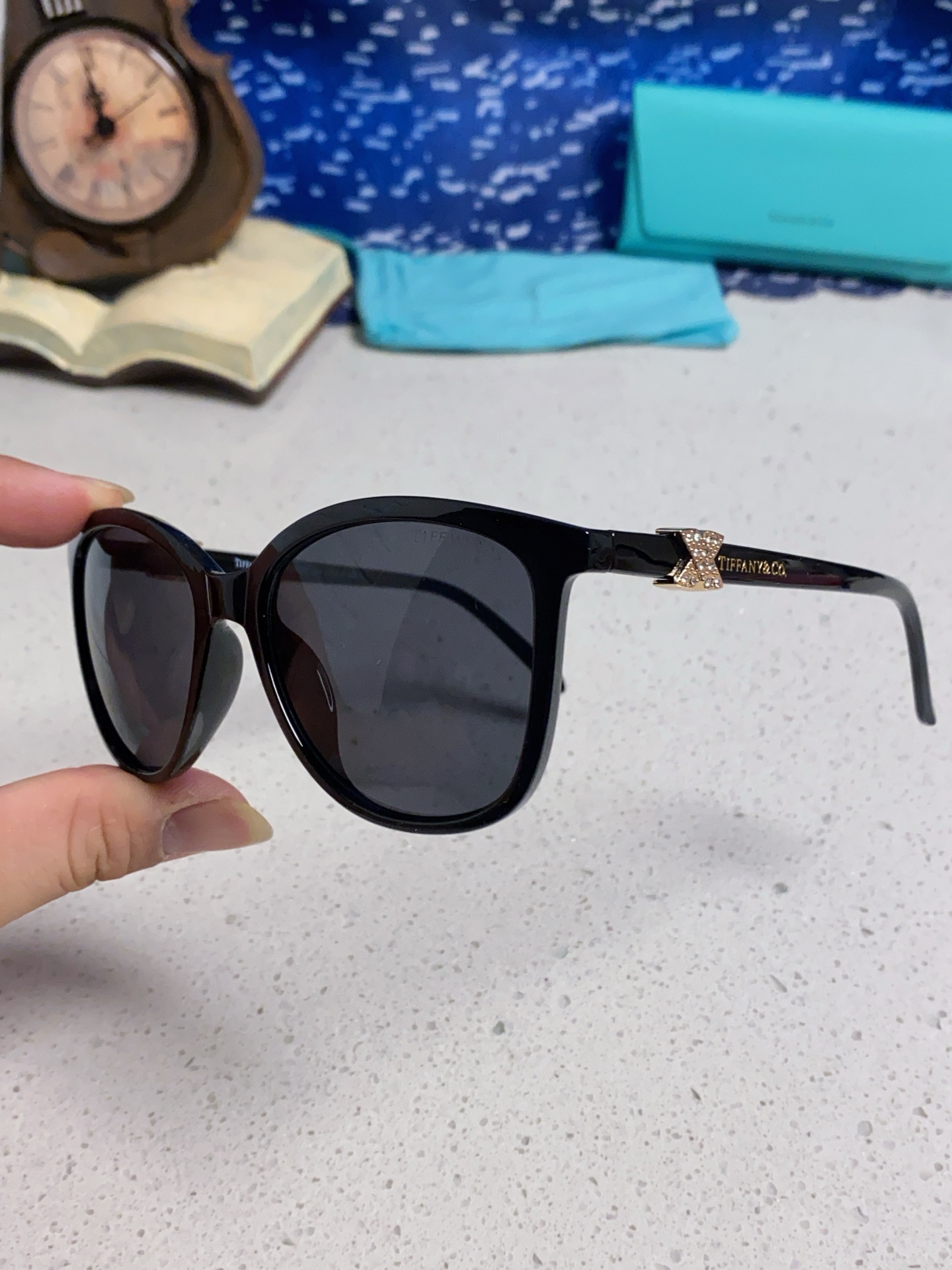 Tiffany蒂芙尼 2025新款镶钻太阳镜眼镜女士潮流精致墨镜 个性女款