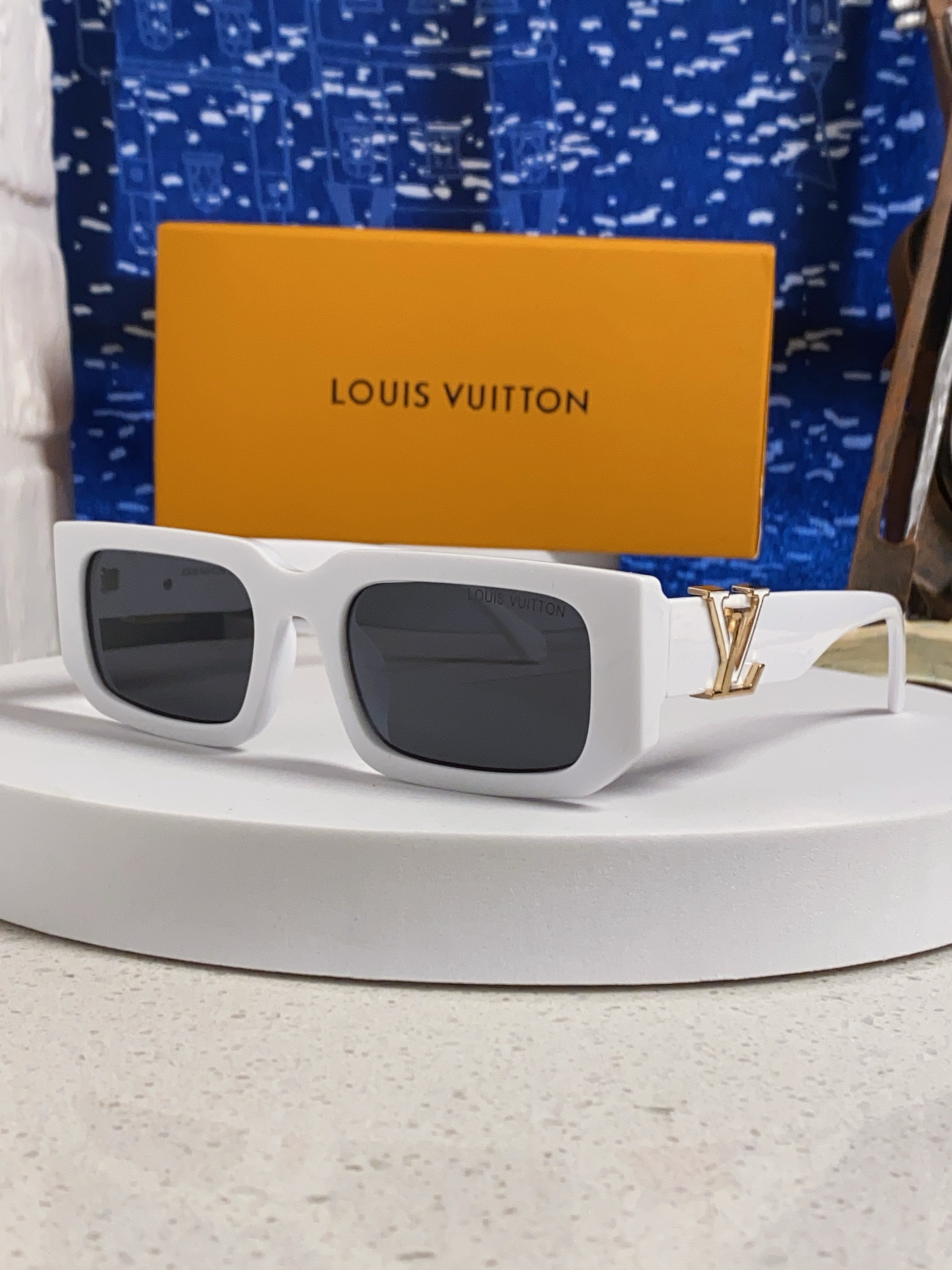  LouisVuitton路易威登 2025新款男士金属太阳镜百搭显脸小 长方形