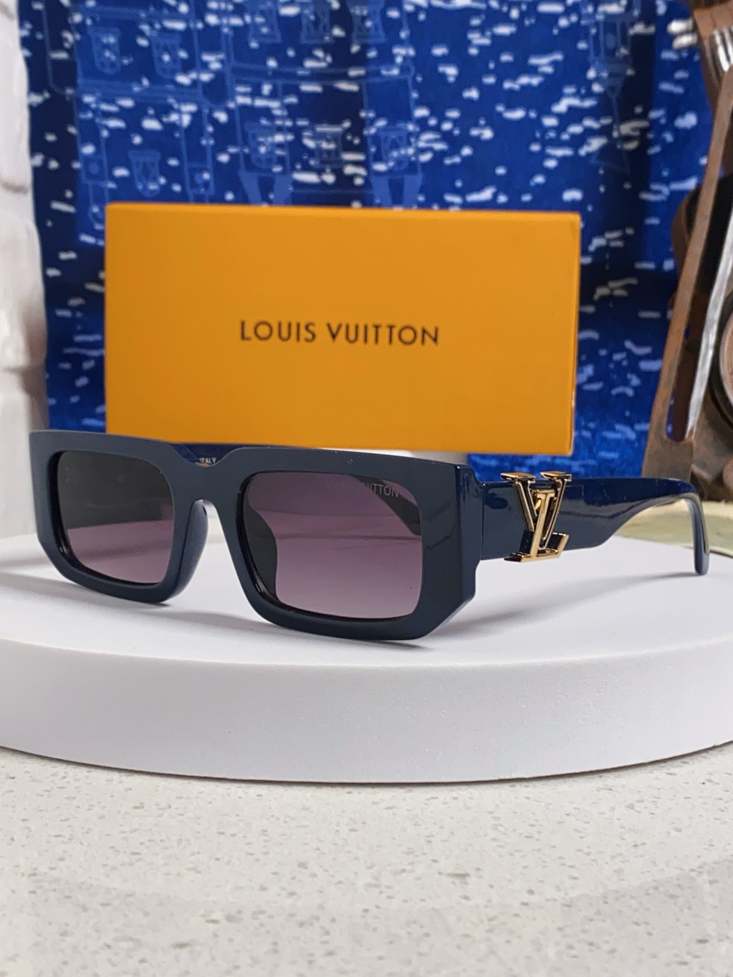  LouisVuitton路易威登 2025新款男士金属太阳镜百搭显脸小 长方形