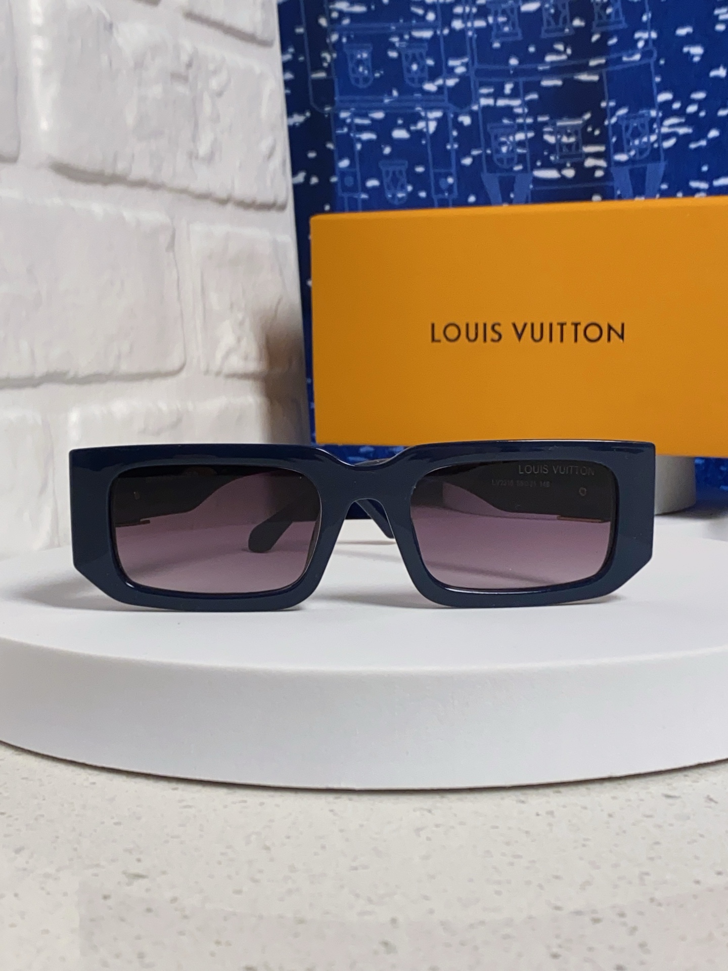  LouisVuitton路易威登 2025新款男士金属太阳镜百搭显脸小 长方形