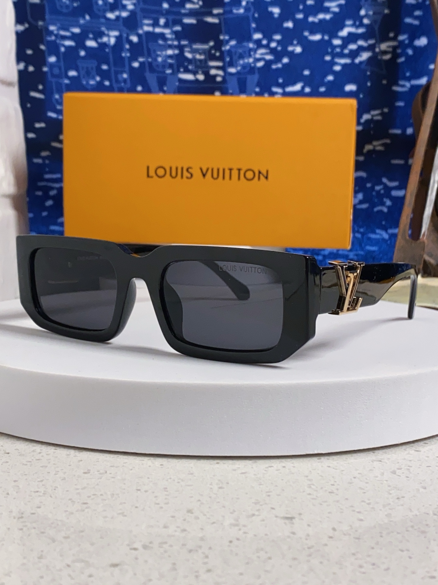  LouisVuitton路易威登 2025新款男士金属太阳镜百搭显脸小 长方形