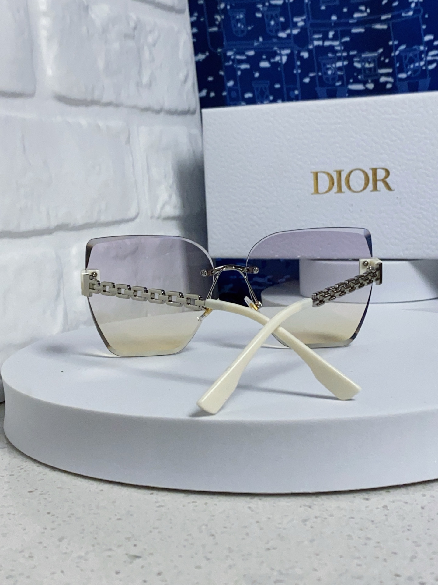  Dior迪奥 2025新款太阳眼镜女款大脸显瘦防紫外线防晒驾驶偏光 
