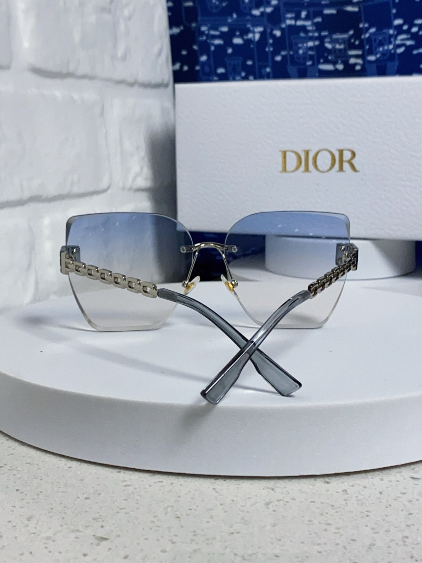  Dior迪奥 2025新款太阳眼镜女款大脸显瘦防紫外线防晒驾驶偏光 