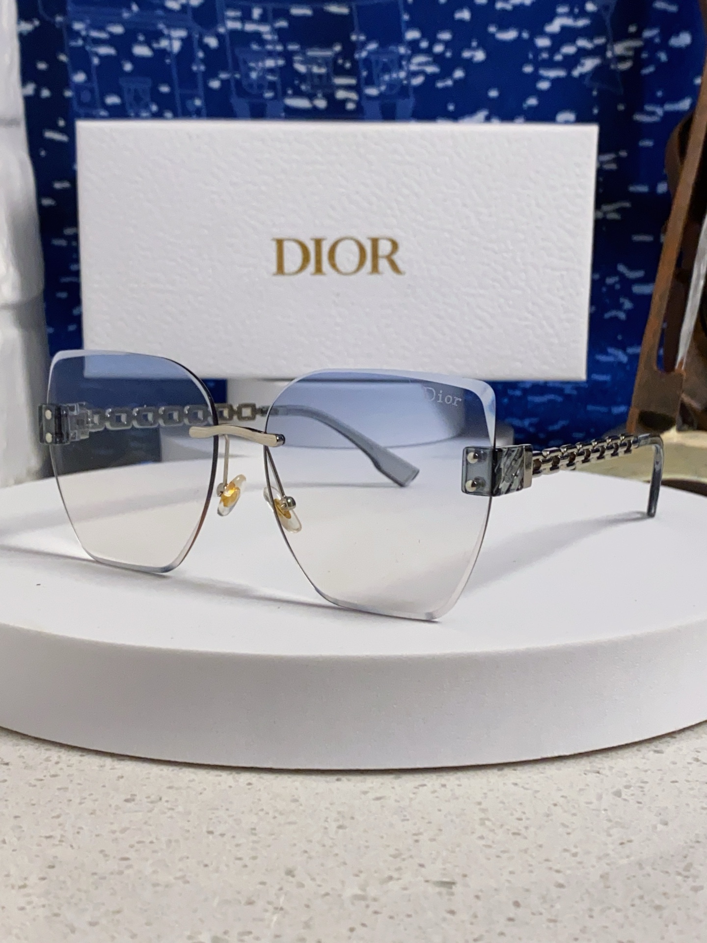  Dior迪奥 2025新款太阳眼镜女款大脸显瘦防紫外线防晒驾驶偏光 