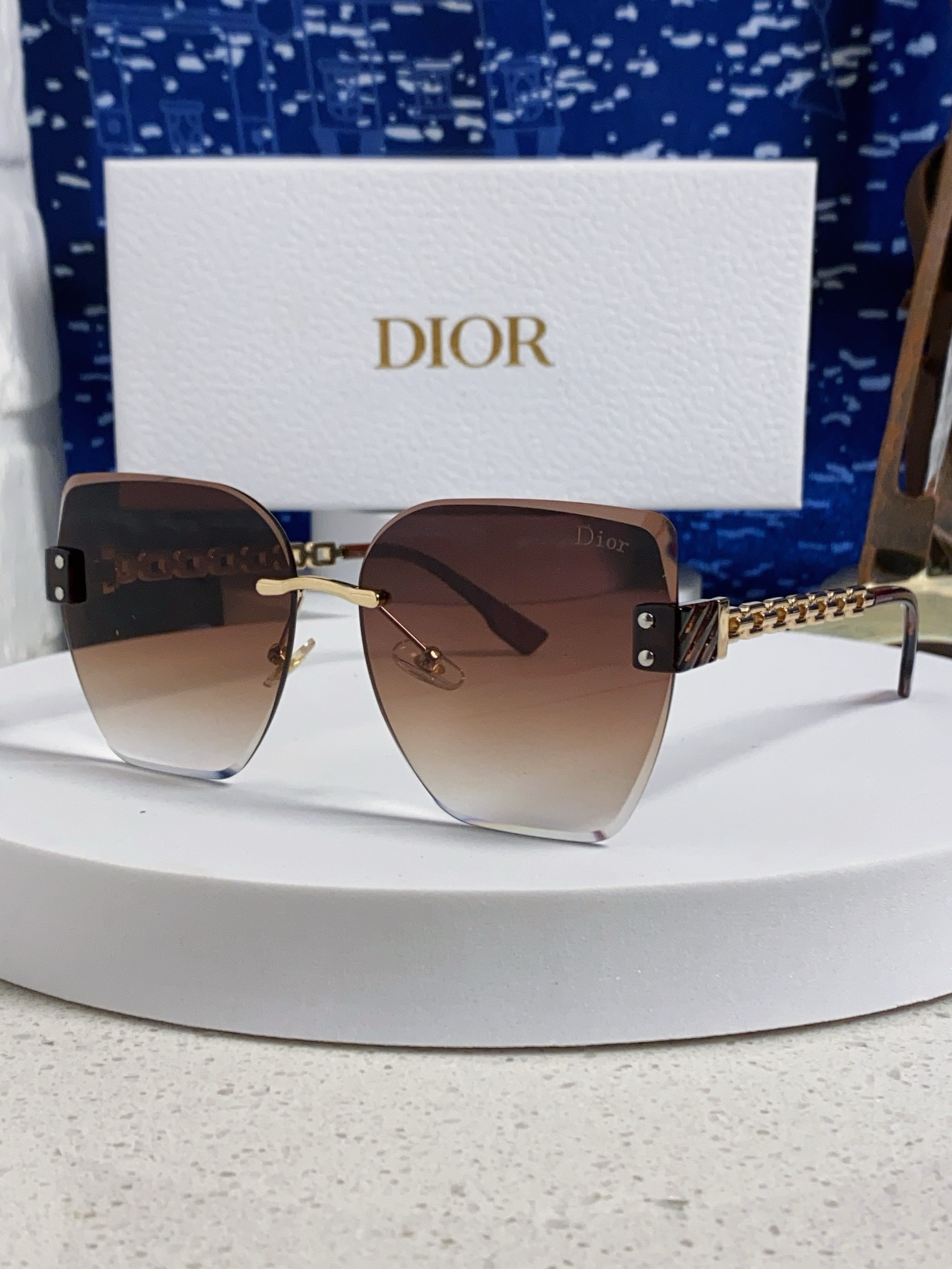  Dior迪奥 2025新款太阳眼镜女款大脸显瘦防紫外线防晒驾驶偏光 