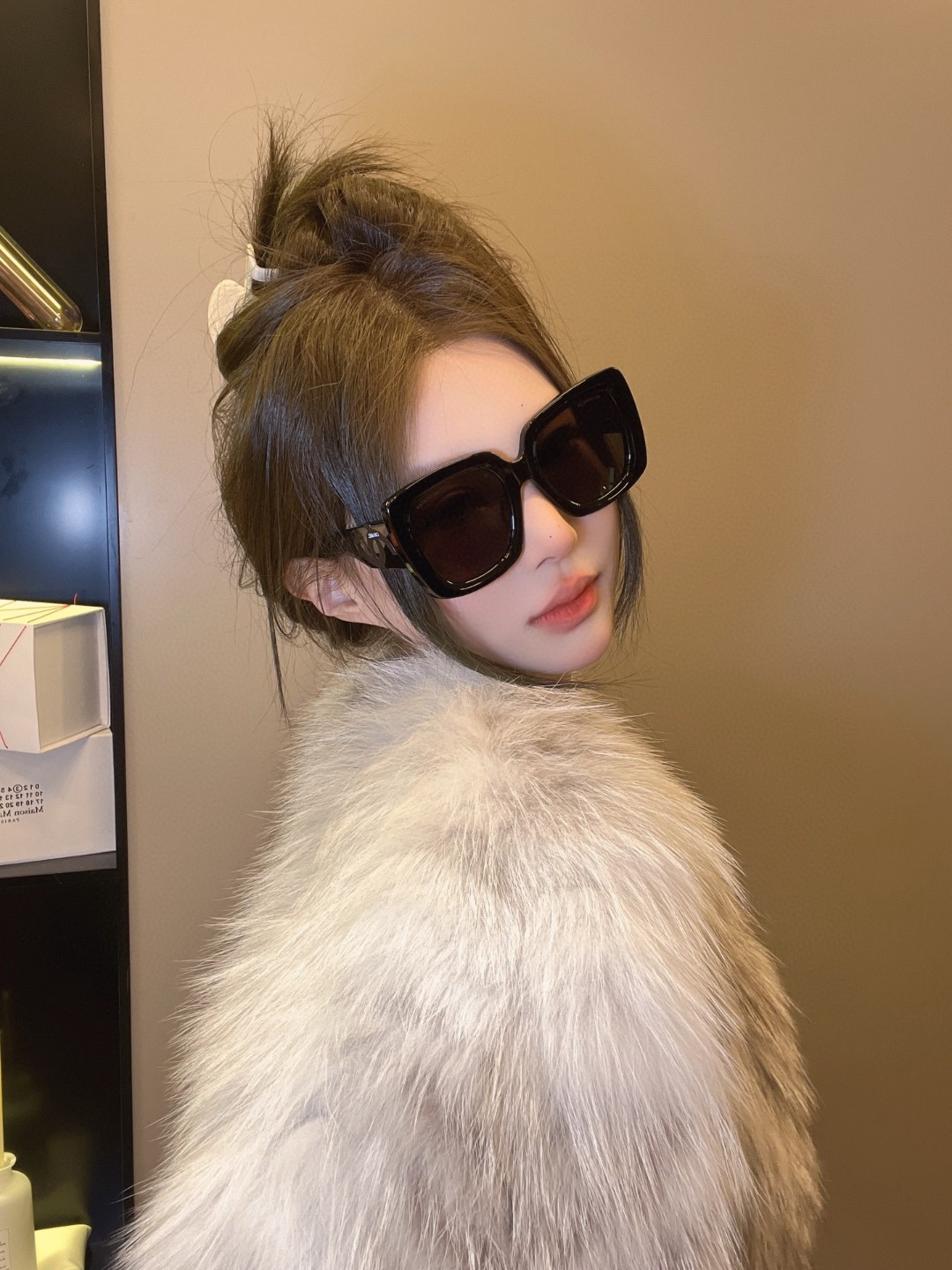  Chanel香奈儿 🕶️Vintage ch5823香奶奶新款☀️
优雅复古的超大方框遮脸墨镜来了🎞
