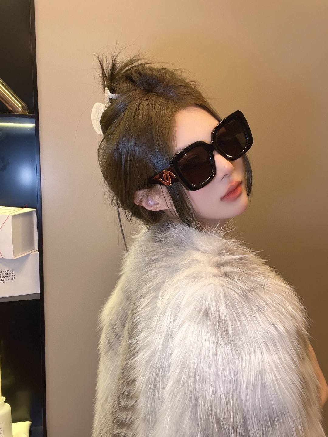  Chanel香奈儿 🕶️Vintage ch5823香奶奶新款☀️
优雅复古的超大方框遮脸墨镜来了🎞
