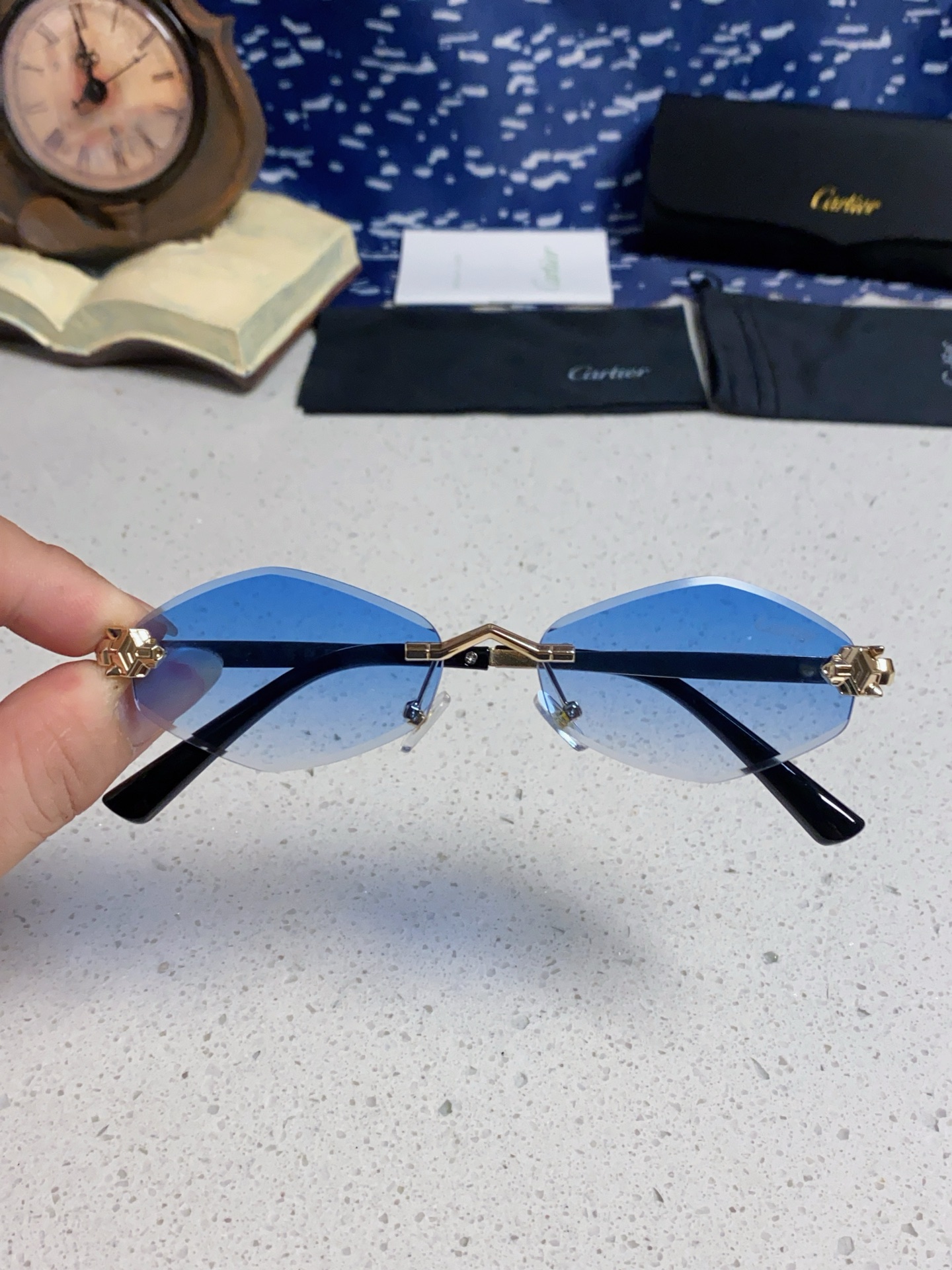 Cartier卡地亚 2025新款时尚复古个性舒适 前卫CT0443S太阳镜 墨镜高质感潮 金属无框豹子