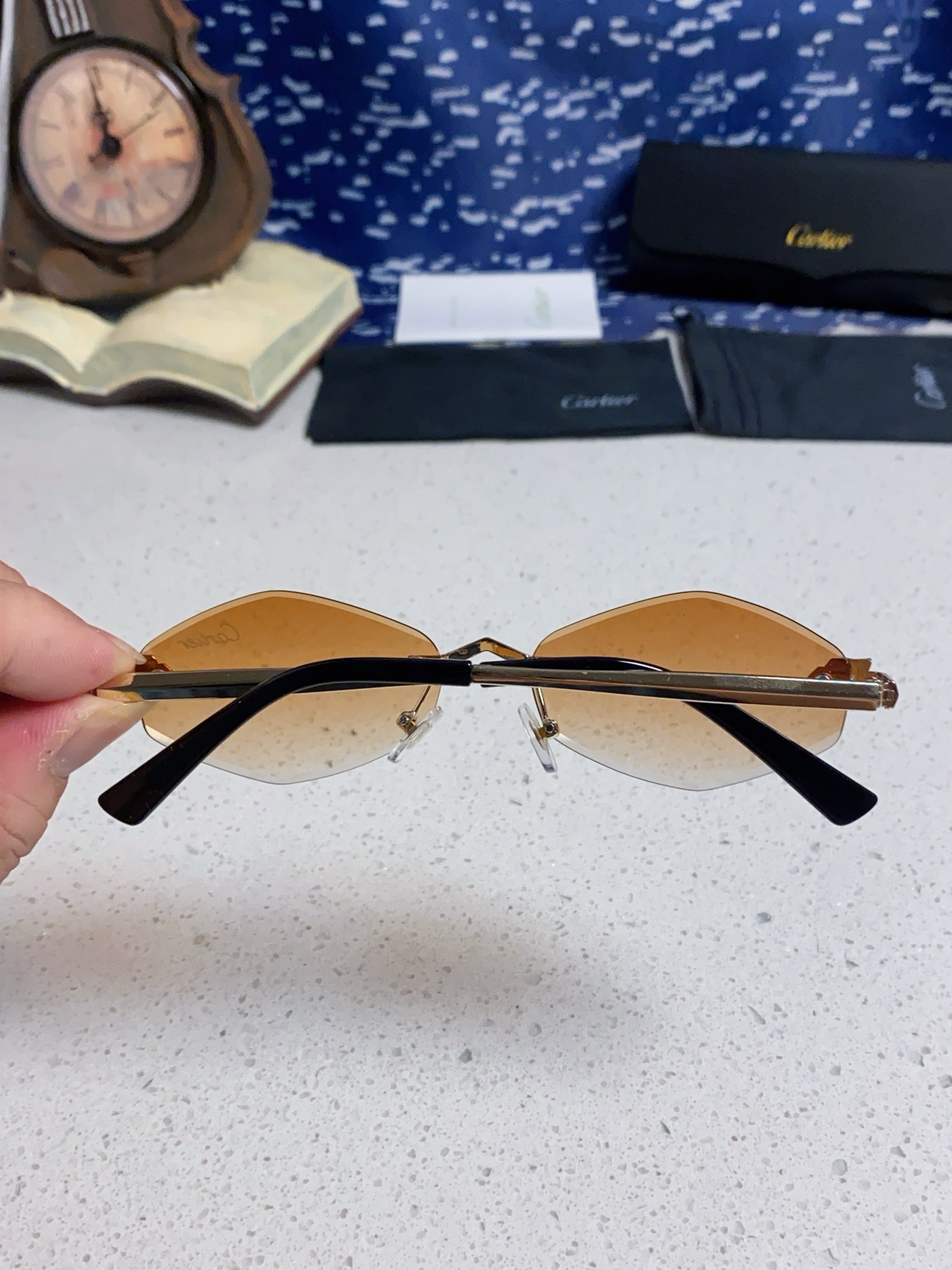 Cartier卡地亚 2025新款时尚复古个性舒适 前卫CT0443S太阳镜 墨镜高质感潮 金属无框豹子
