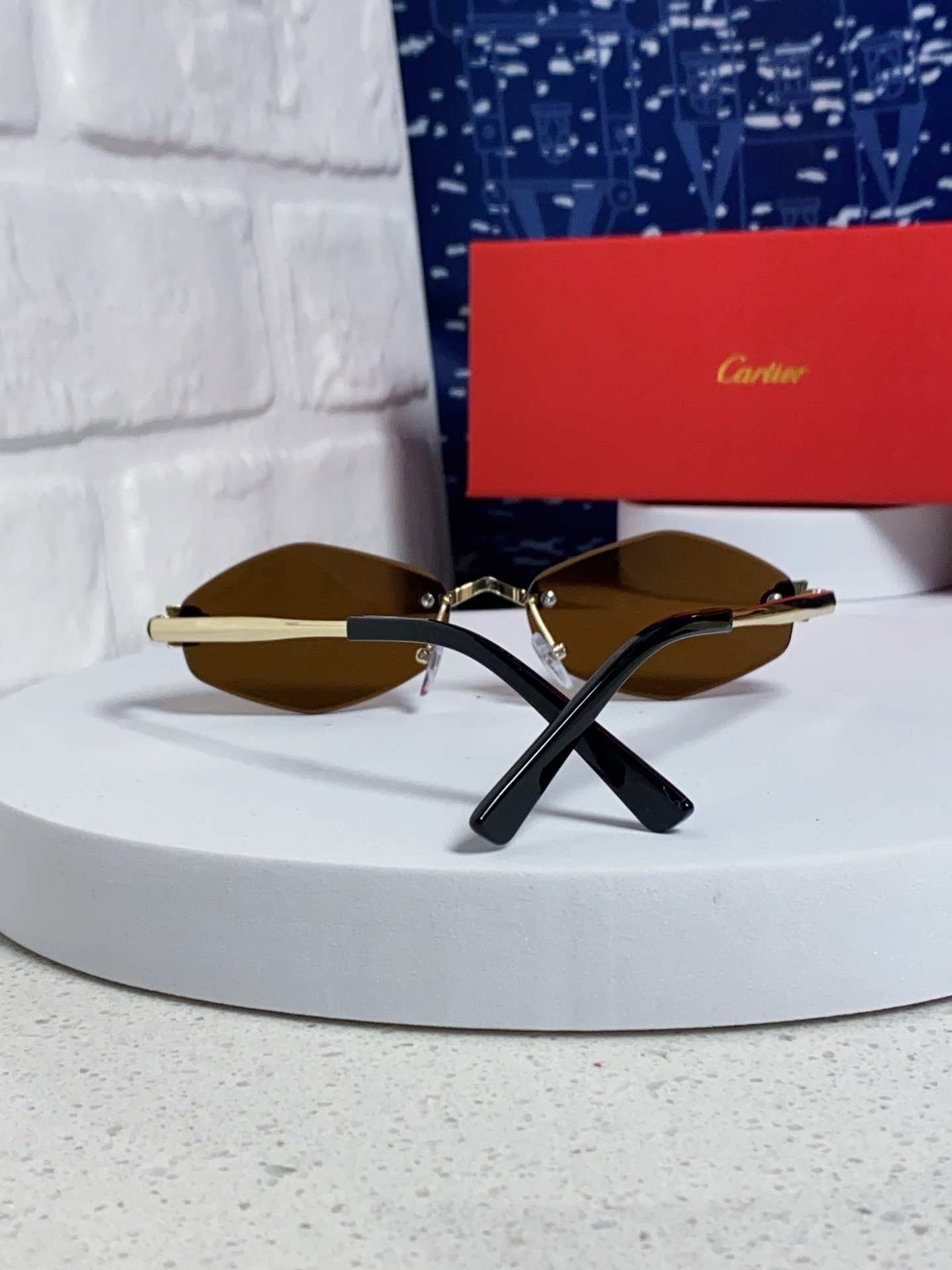Cartier卡地亚 2025新款时尚复古个性舒适 前卫CT0443S太阳镜 墨镜高质感潮 金属无框豹子