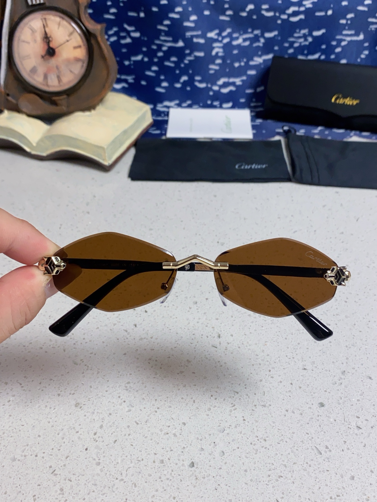 Cartier卡地亚 2025新款时尚复古个性舒适 前卫CT0443S太阳镜 墨镜高质感潮 金属无框豹子