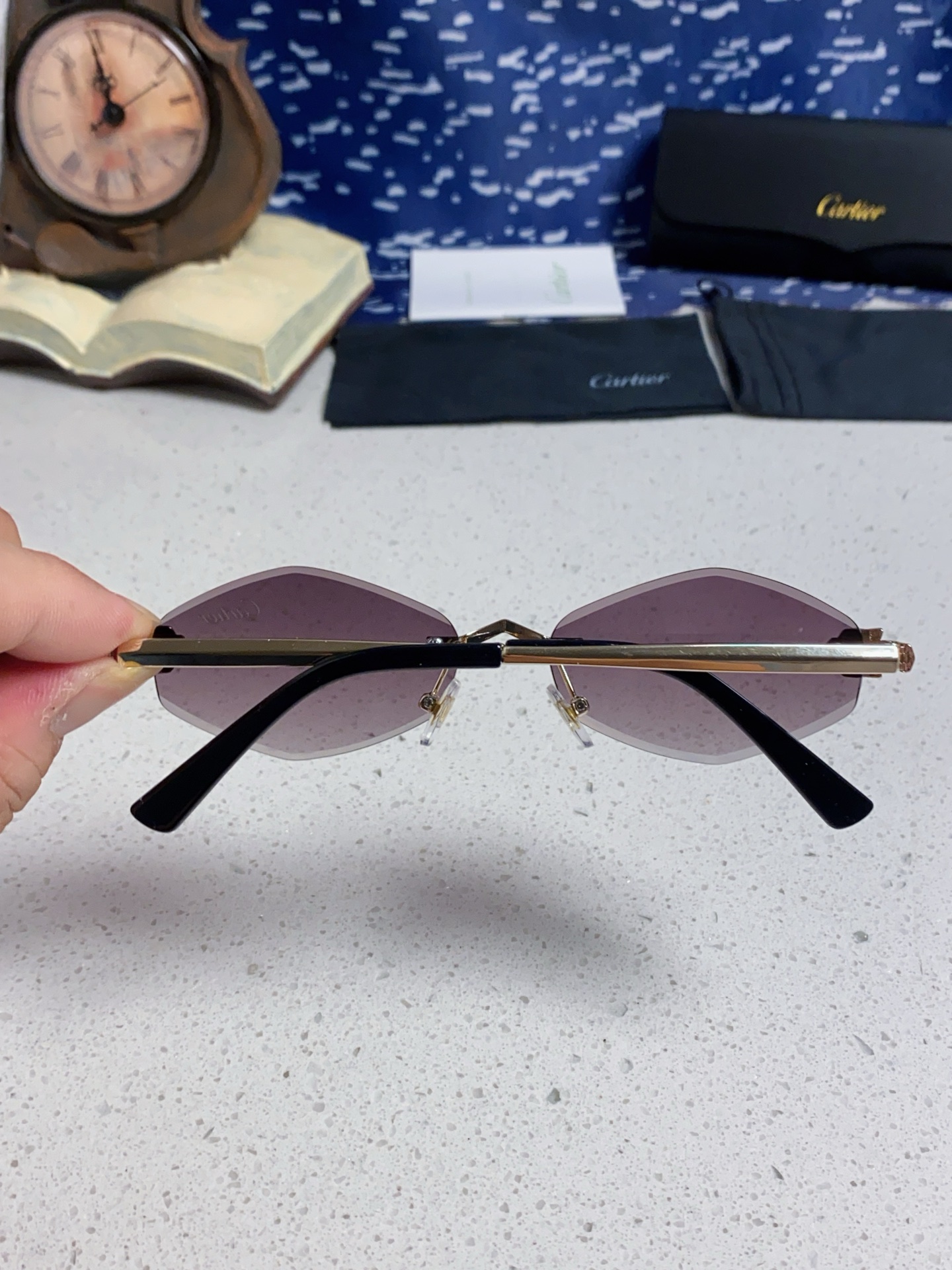 Cartier卡地亚 2025新款时尚复古个性舒适 前卫CT0443S太阳镜 墨镜高质感潮 金属无框豹子